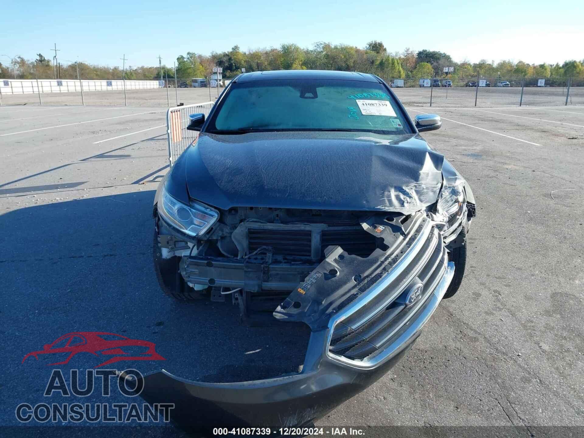 FORD TAURUS 2018 - 1FAHP2F81JG127460