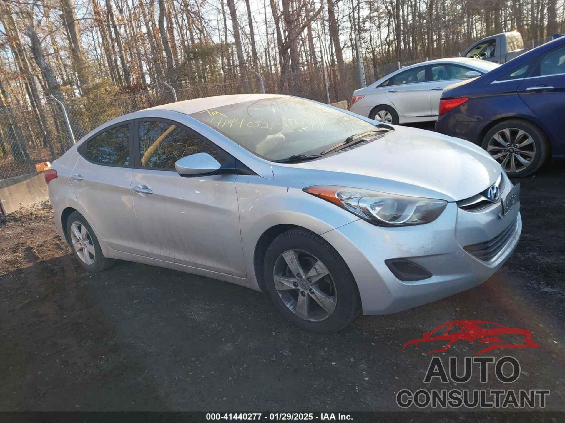HYUNDAI ELANTRA 2011 - KMHDH4AE2BU123866