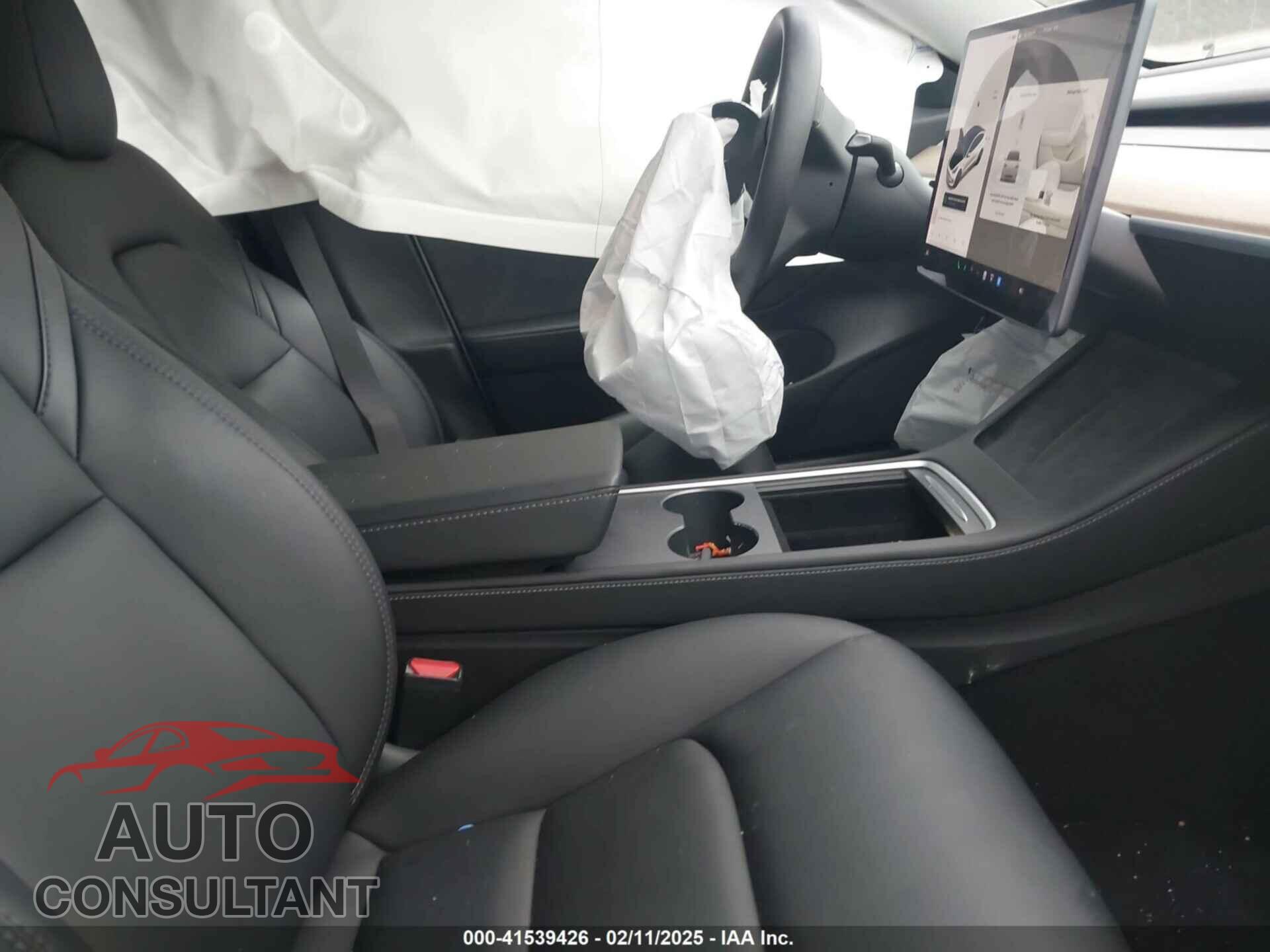 TESLA MODEL 3 2021 - 5YJ3E1EA8MF906216