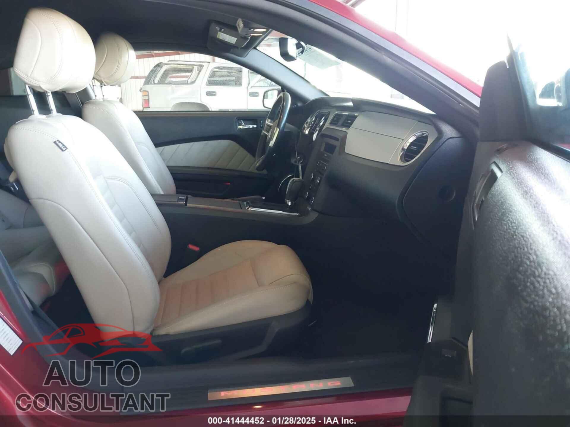 FORD MUSTANG 2014 - 1ZVBP8AM4E5289816