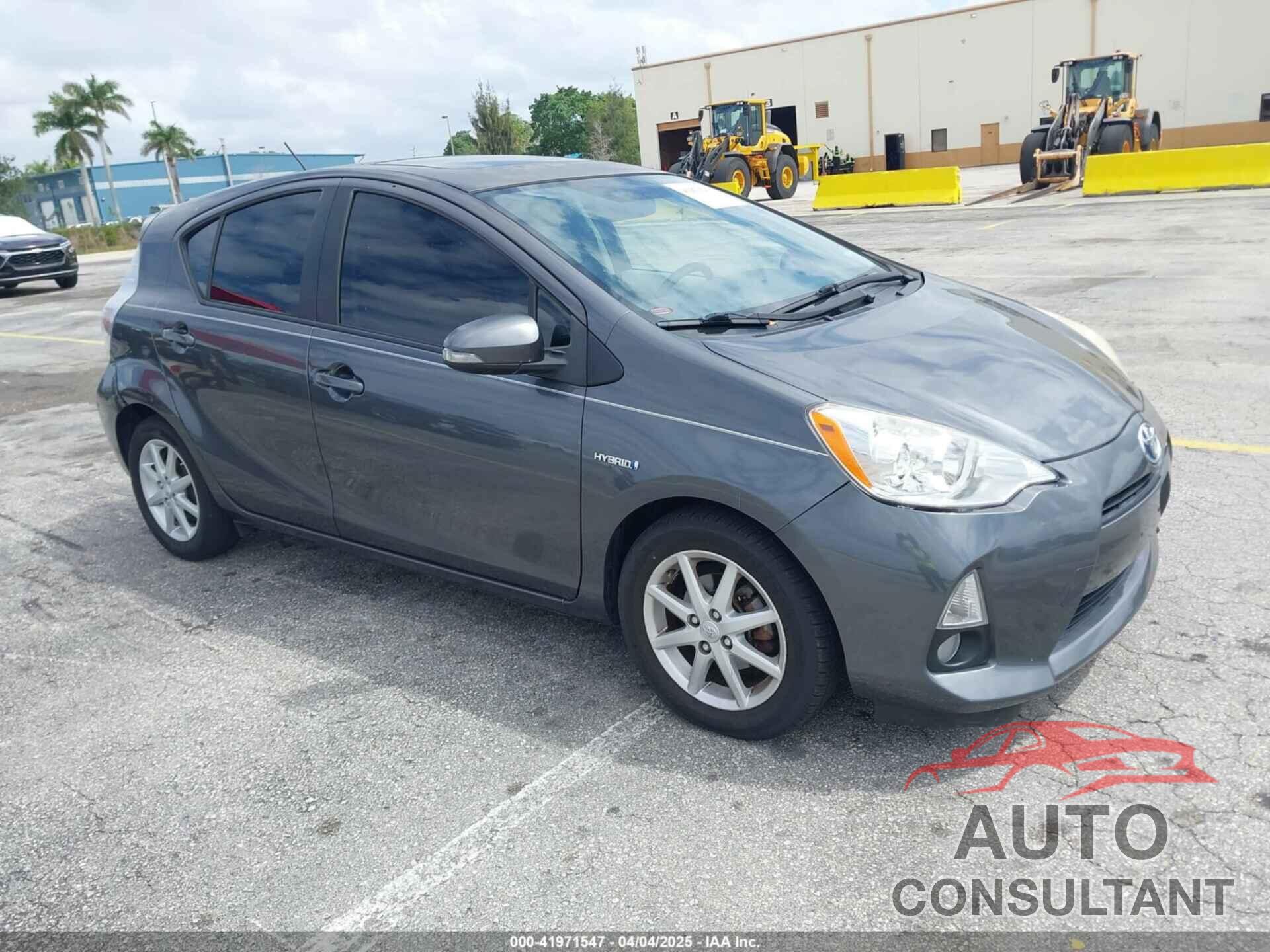 TOYOTA PRIUS C 2013 - JTDKDTB36D1046907