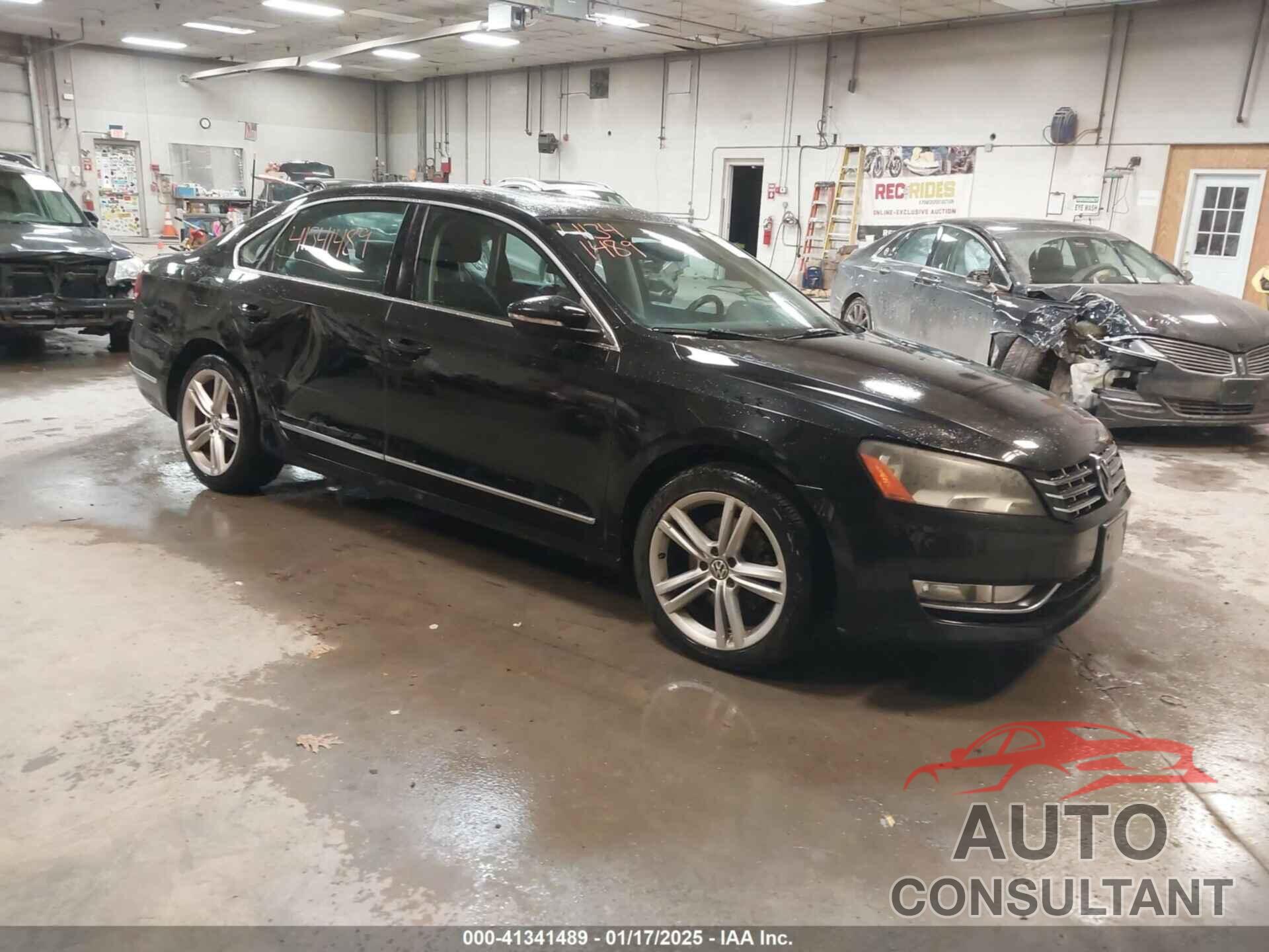 VOLKSWAGEN PASSAT 2012 - 1VWCM7A32CC103603