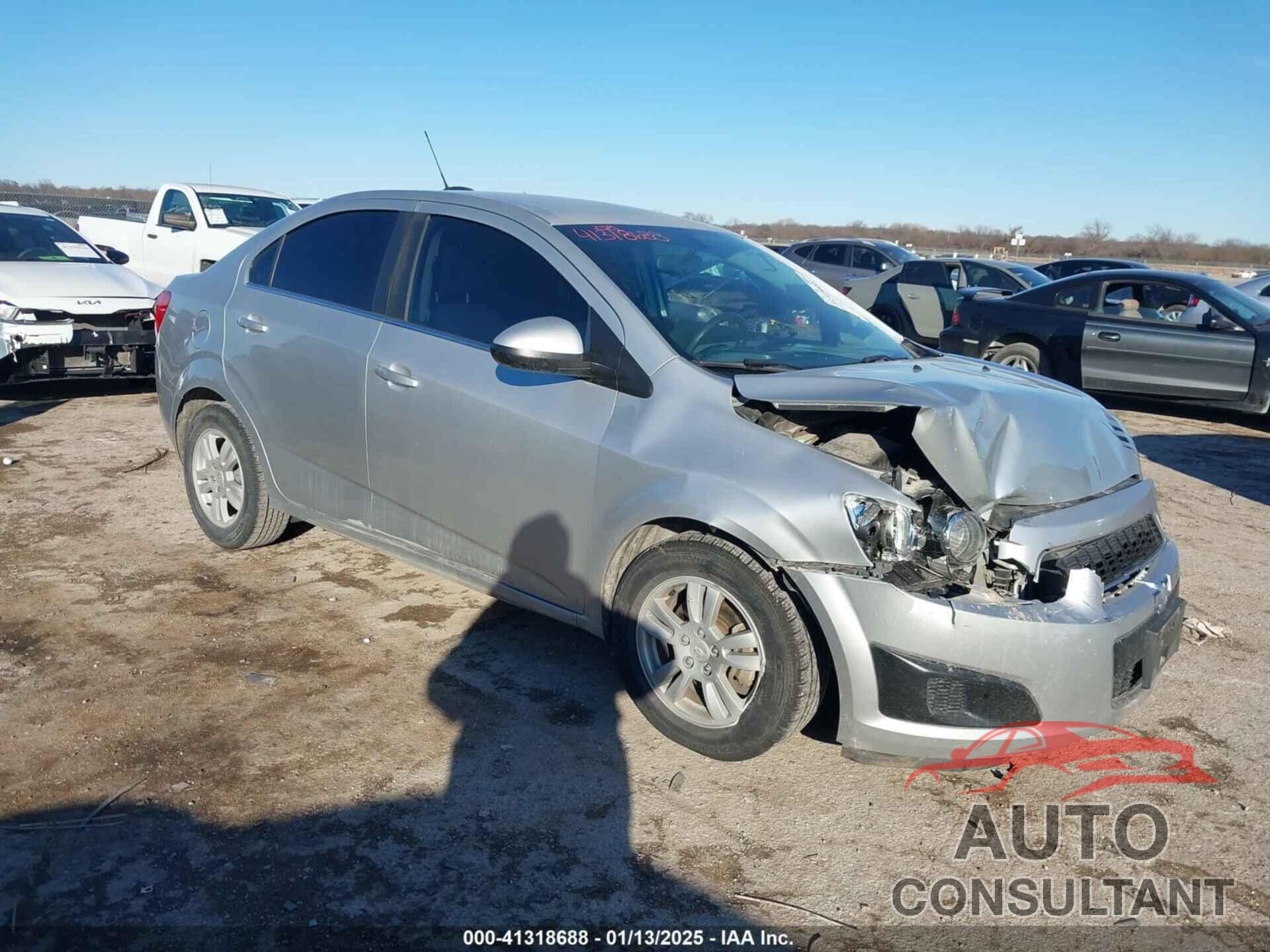 CHEVROLET SONIC 2015 - 1G1JC5SH7F4100148
