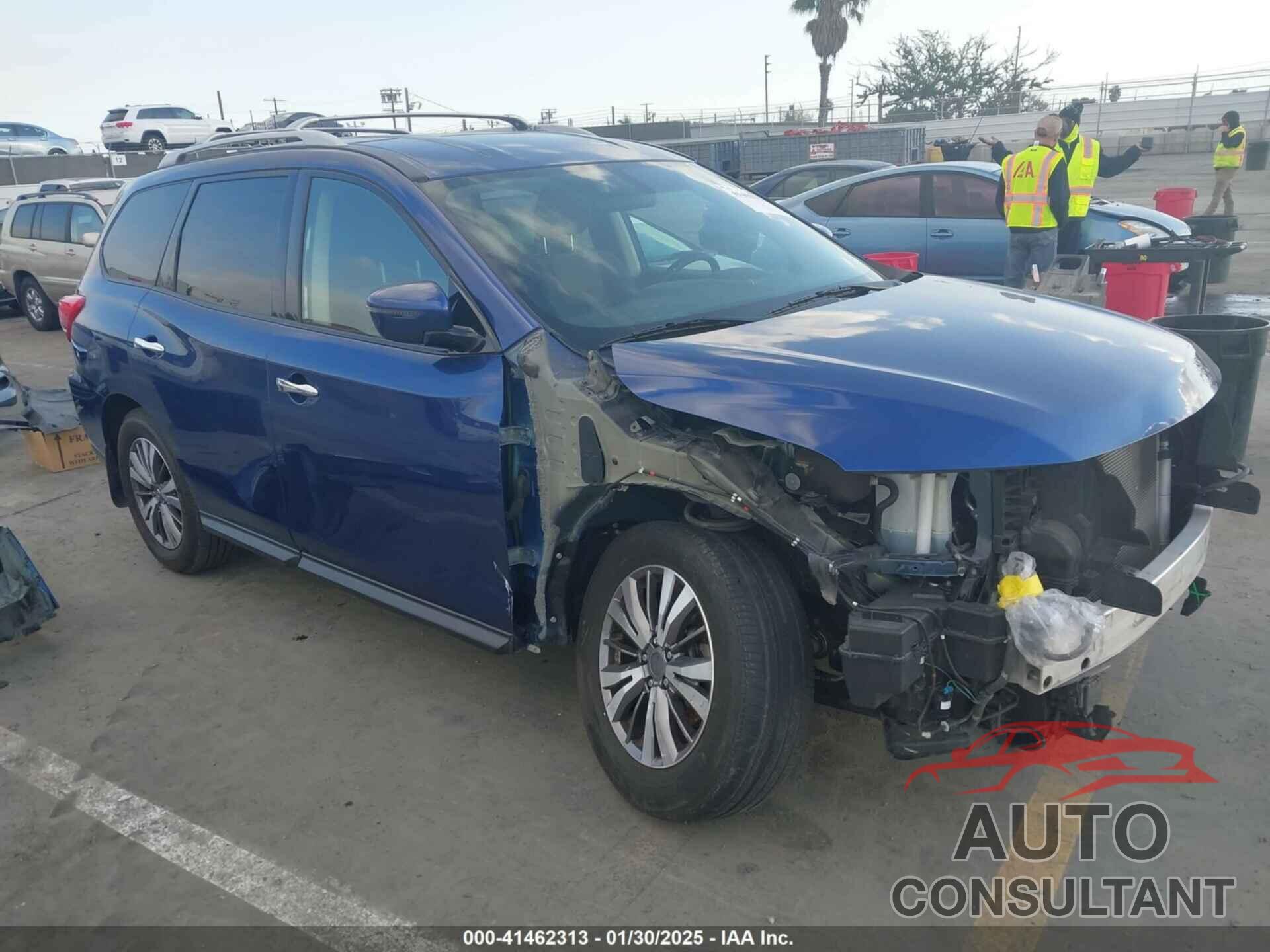 NISSAN PATHFINDER 2019 - 5N1DR2MN2KC651202