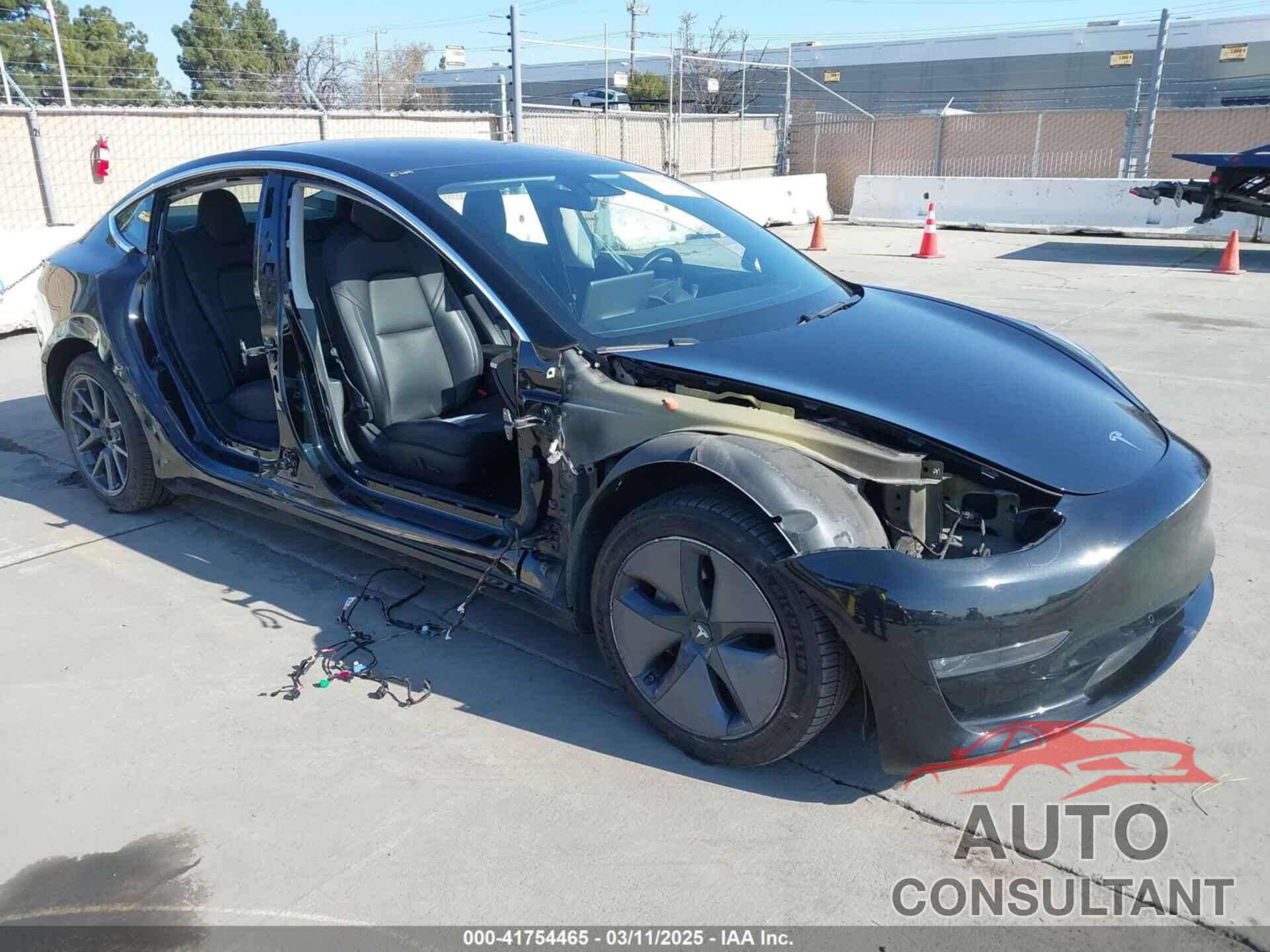 TESLA MODEL 3 2018 - 5YJ3E1EA4JF069895