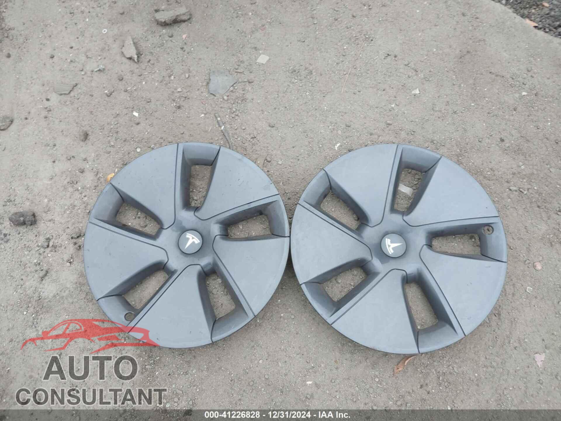 TESLA MODEL 3 2023 - 5YJ3E1EA4PF655098