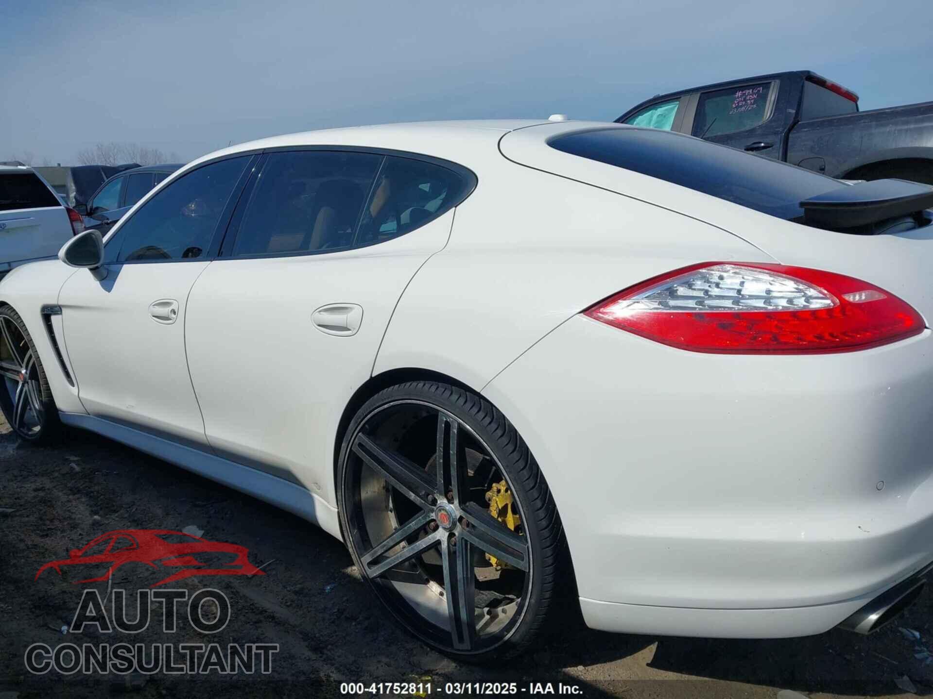 PORSCHE PANAMERA 2011 - WP0AA2A73BL017403