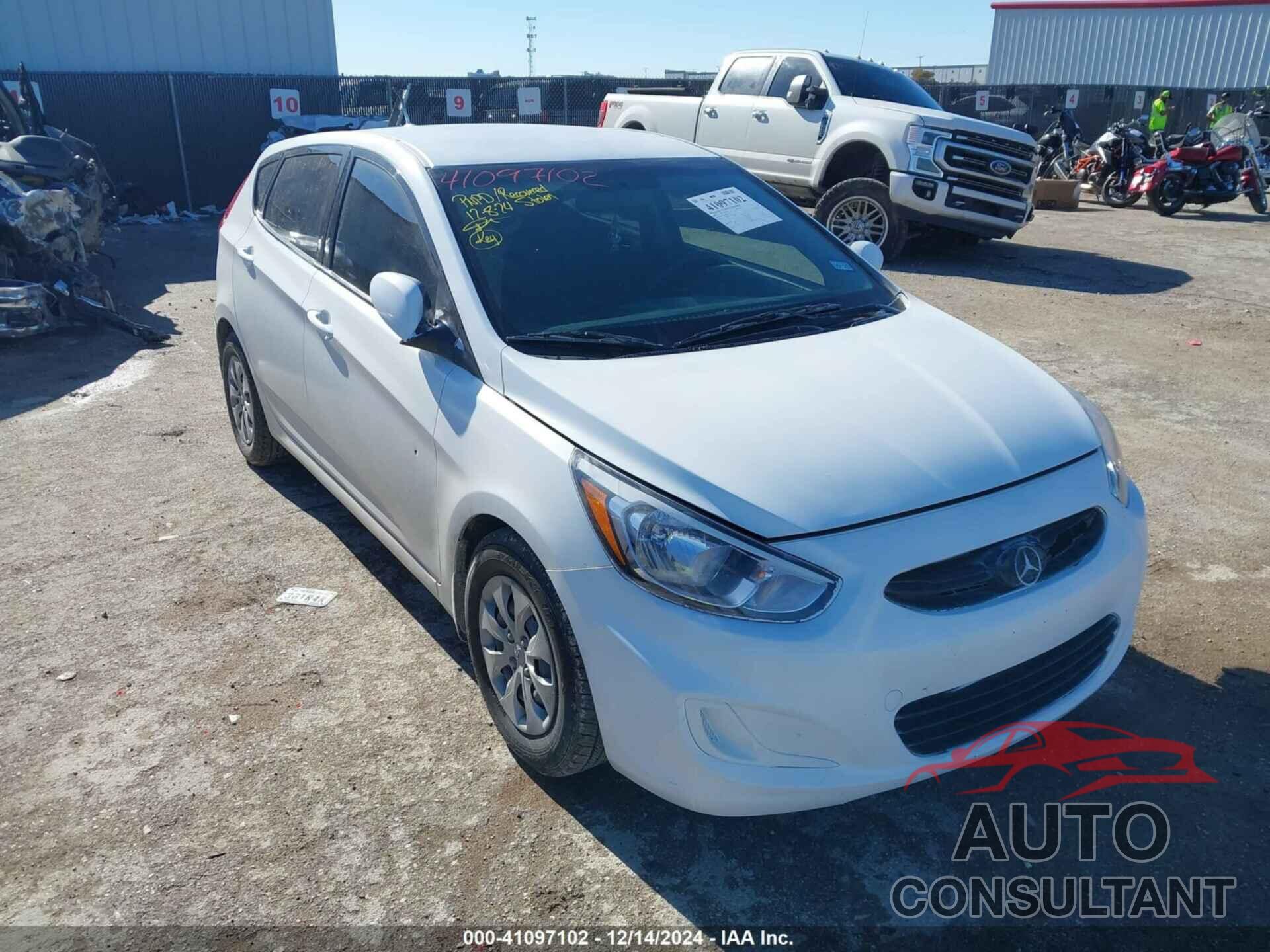 HYUNDAI ACCENT 2017 - KMHCT5AE6HU329331