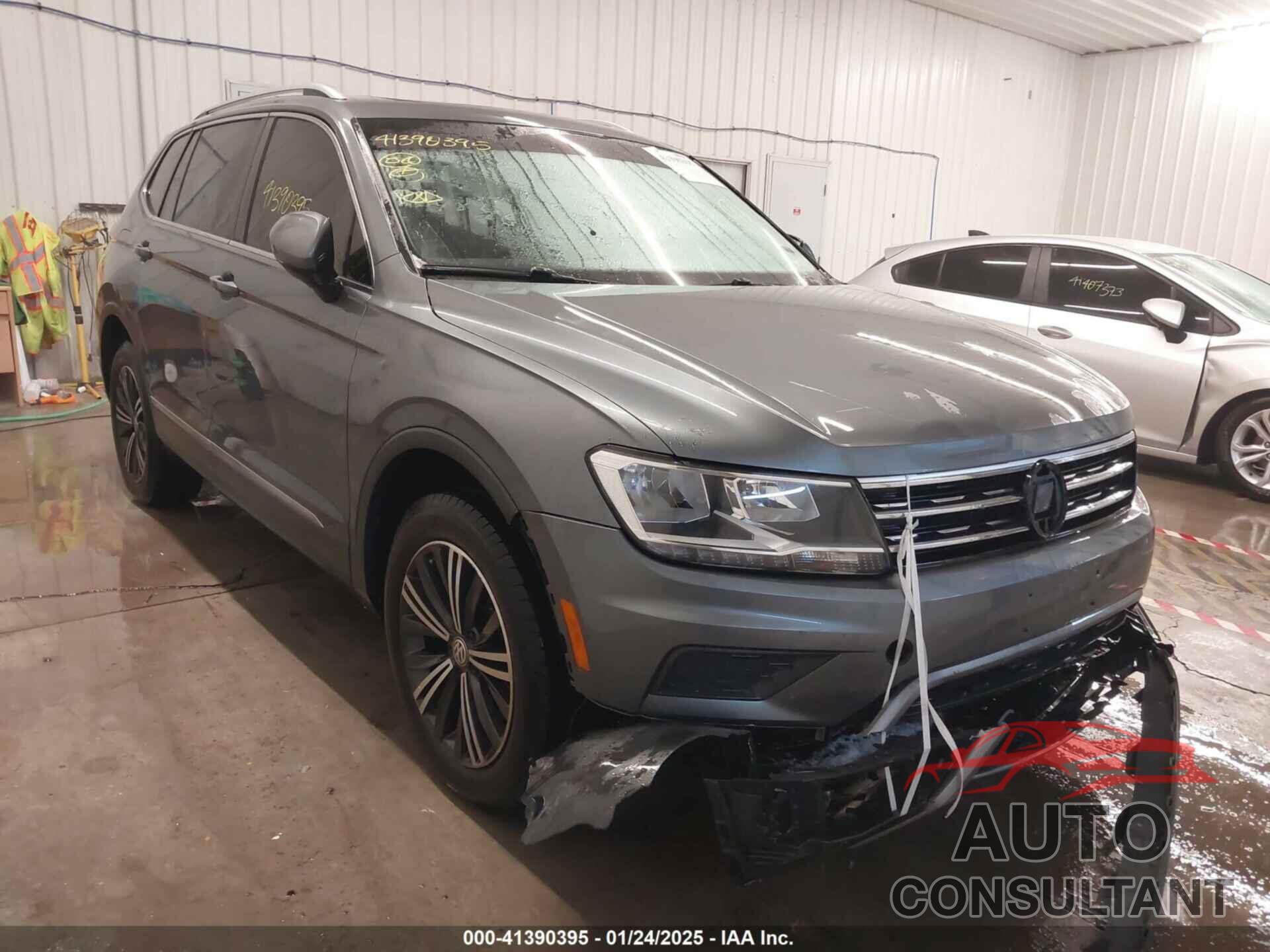 VOLKSWAGEN TIGUAN 2018 - 3VV2B7AX9JM184846