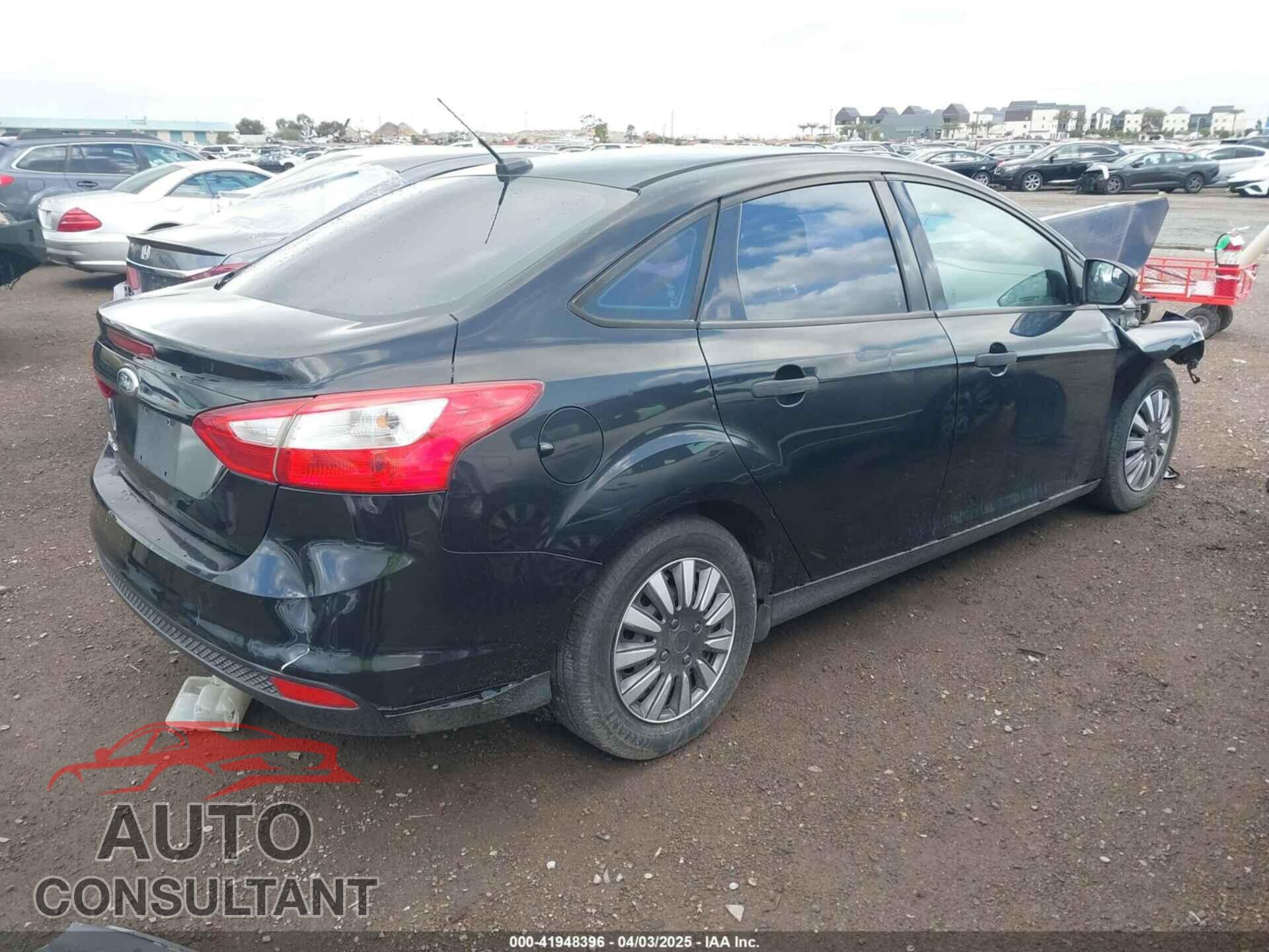 FORD FOCUS 2013 - 1FADP3E25DL222438