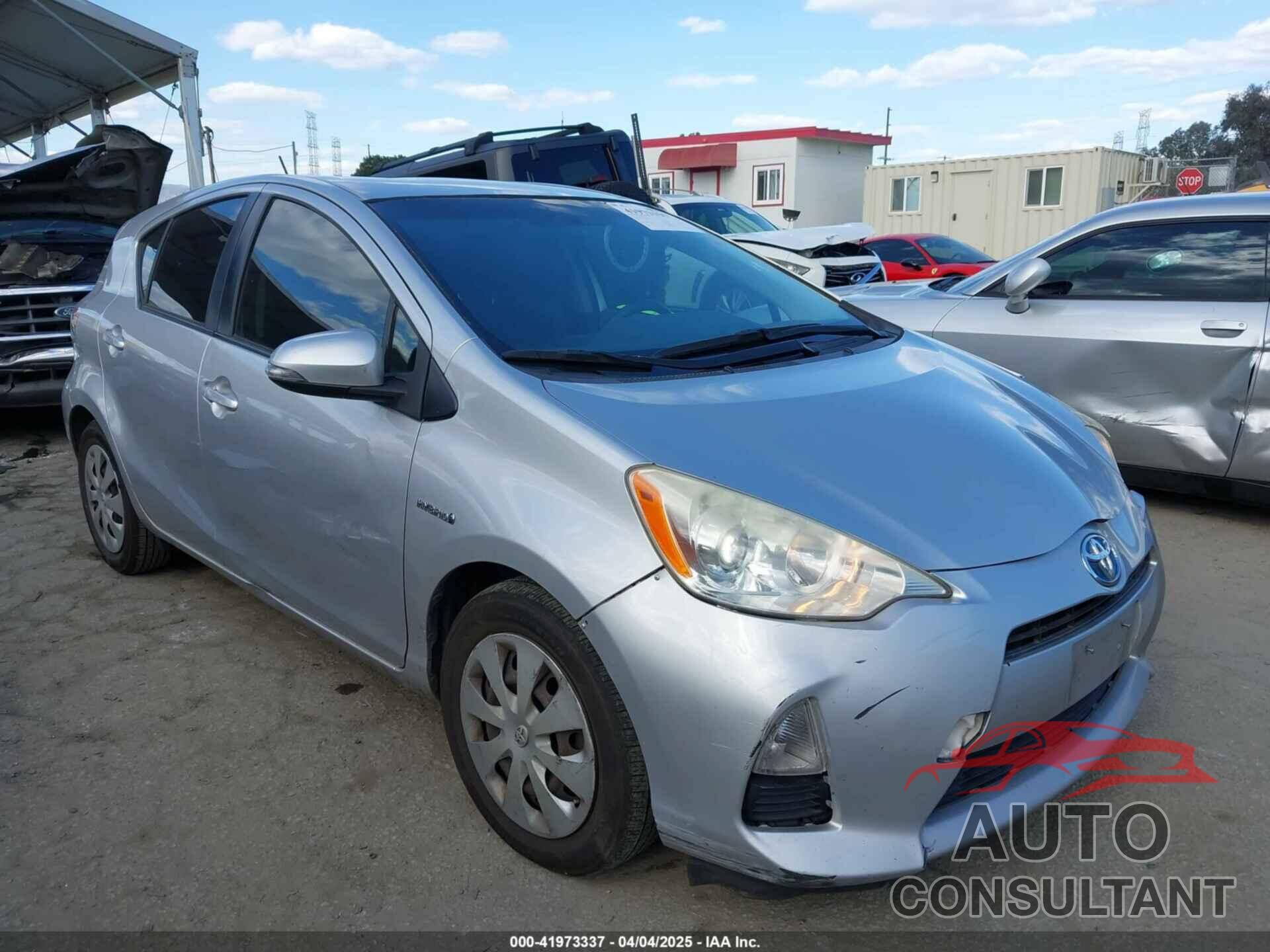 TOYOTA PRIUS C 2013 - JTDKDTB32D1540164