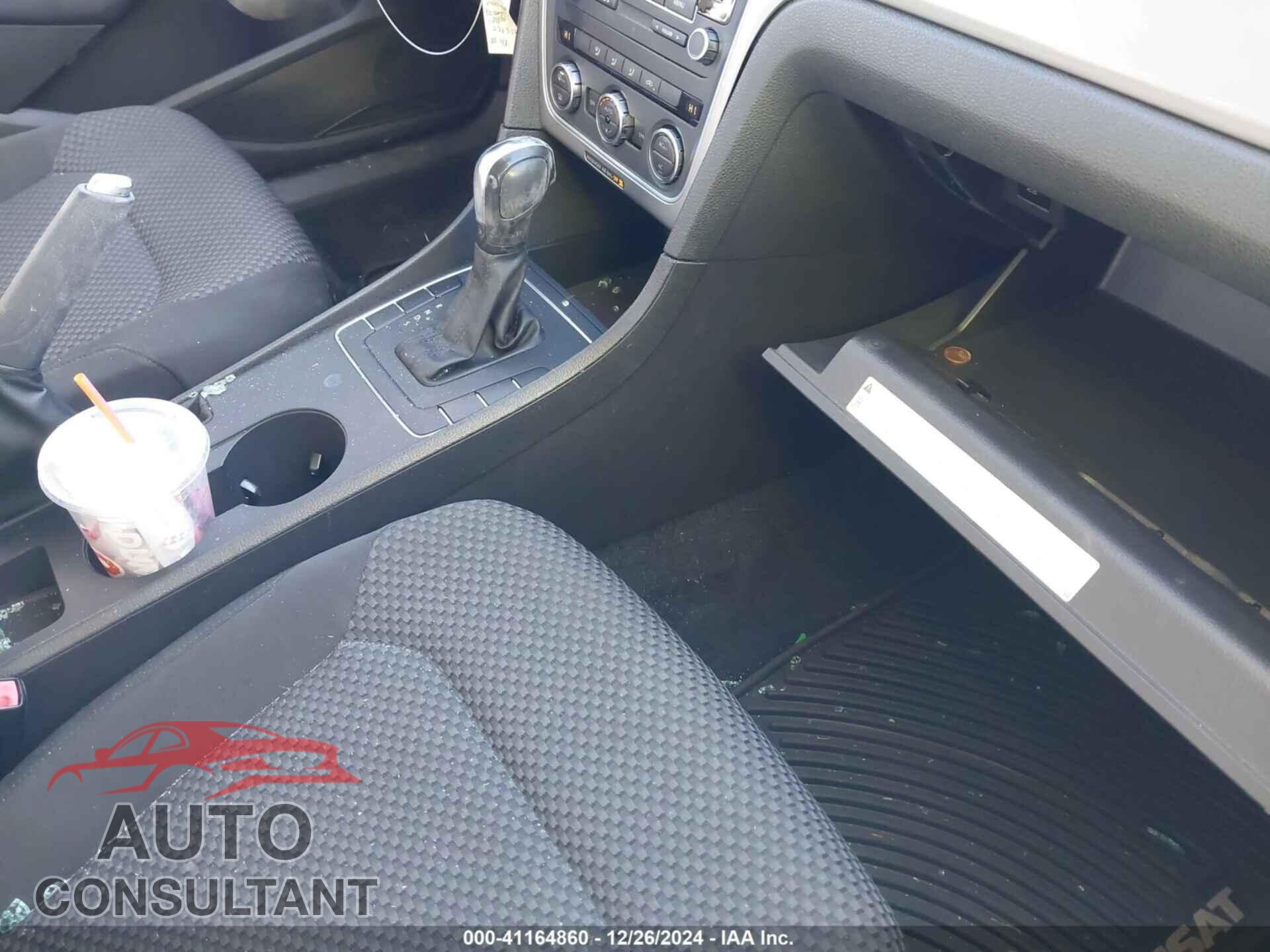VOLKSWAGEN PASSAT 2012 - 1VWAP7A39CC019549