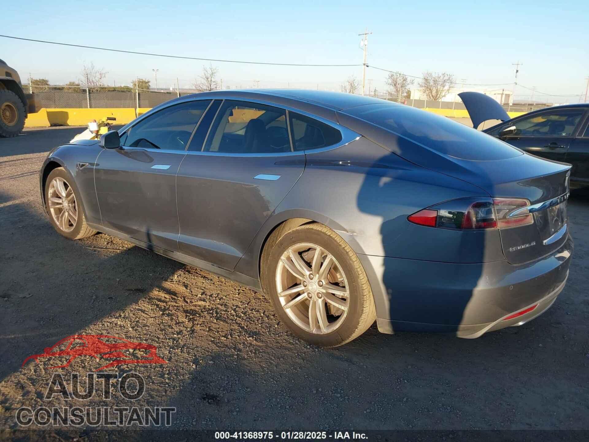 TESLA MODEL S 2013 - 5YJSA1CP4DFP23684
