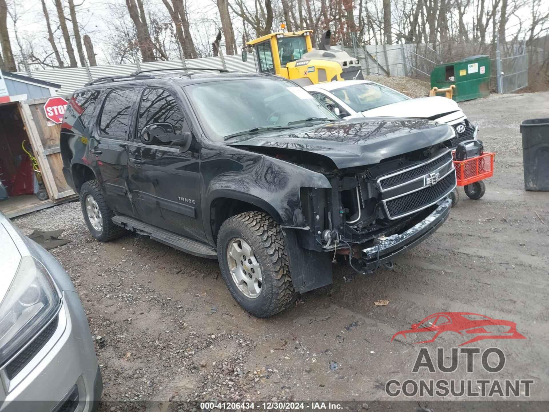 CHEVROLET TAHOE 2011 - 1GNSKBE05BR135651