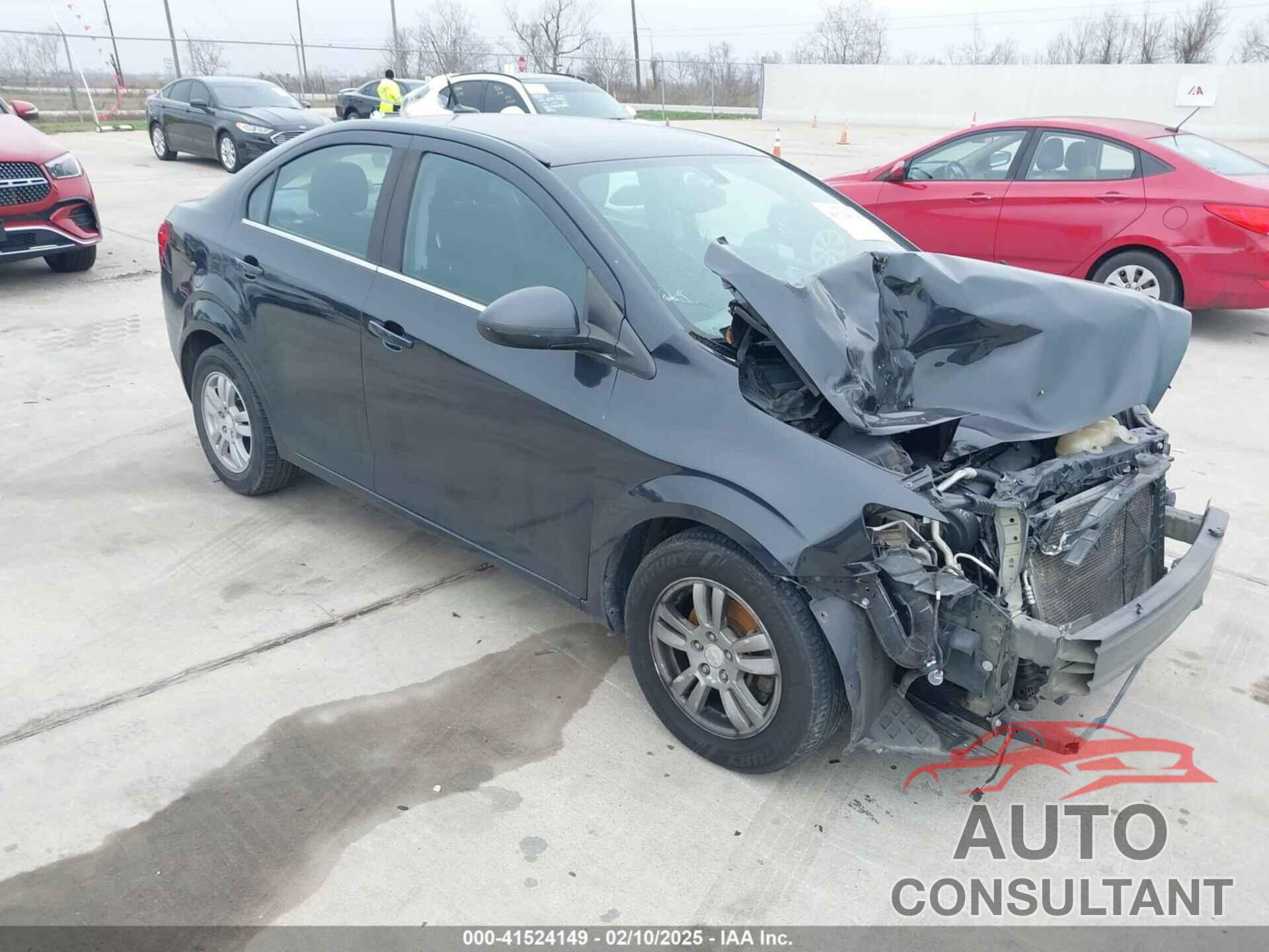 CHEVROLET SONIC 2014 - 1G1JC5SH5E4177891
