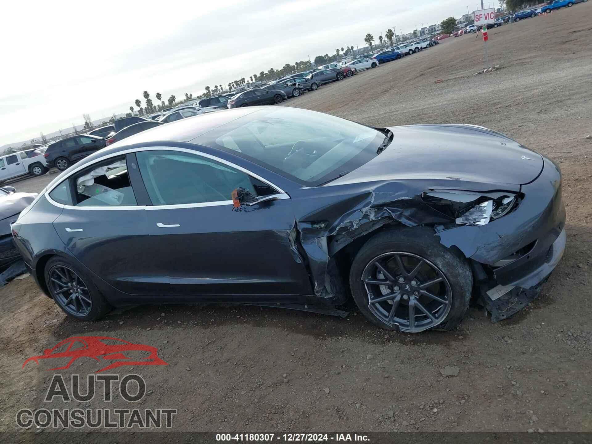 TESLA MODEL 3 2018 - 5YJ3E1EA5JF021919