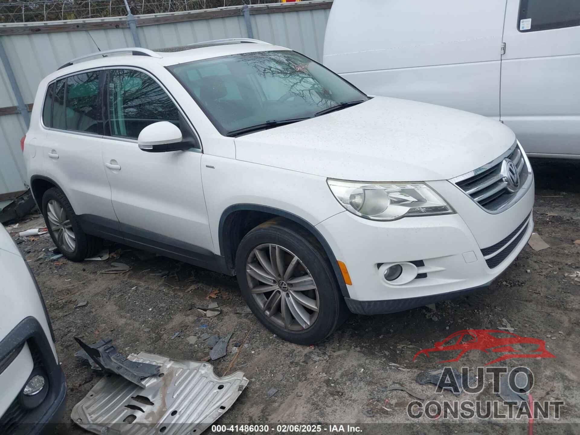 VOLKSWAGEN TIGUAN 2010 - WVGAV7AXXAW001922