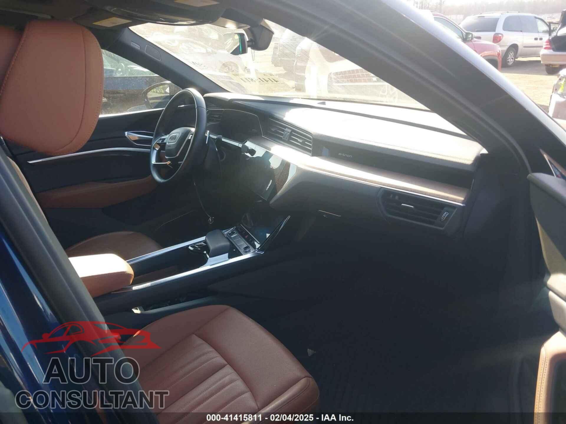 AUDI E-TRON 2021 - WA1LAAGE3MB028896