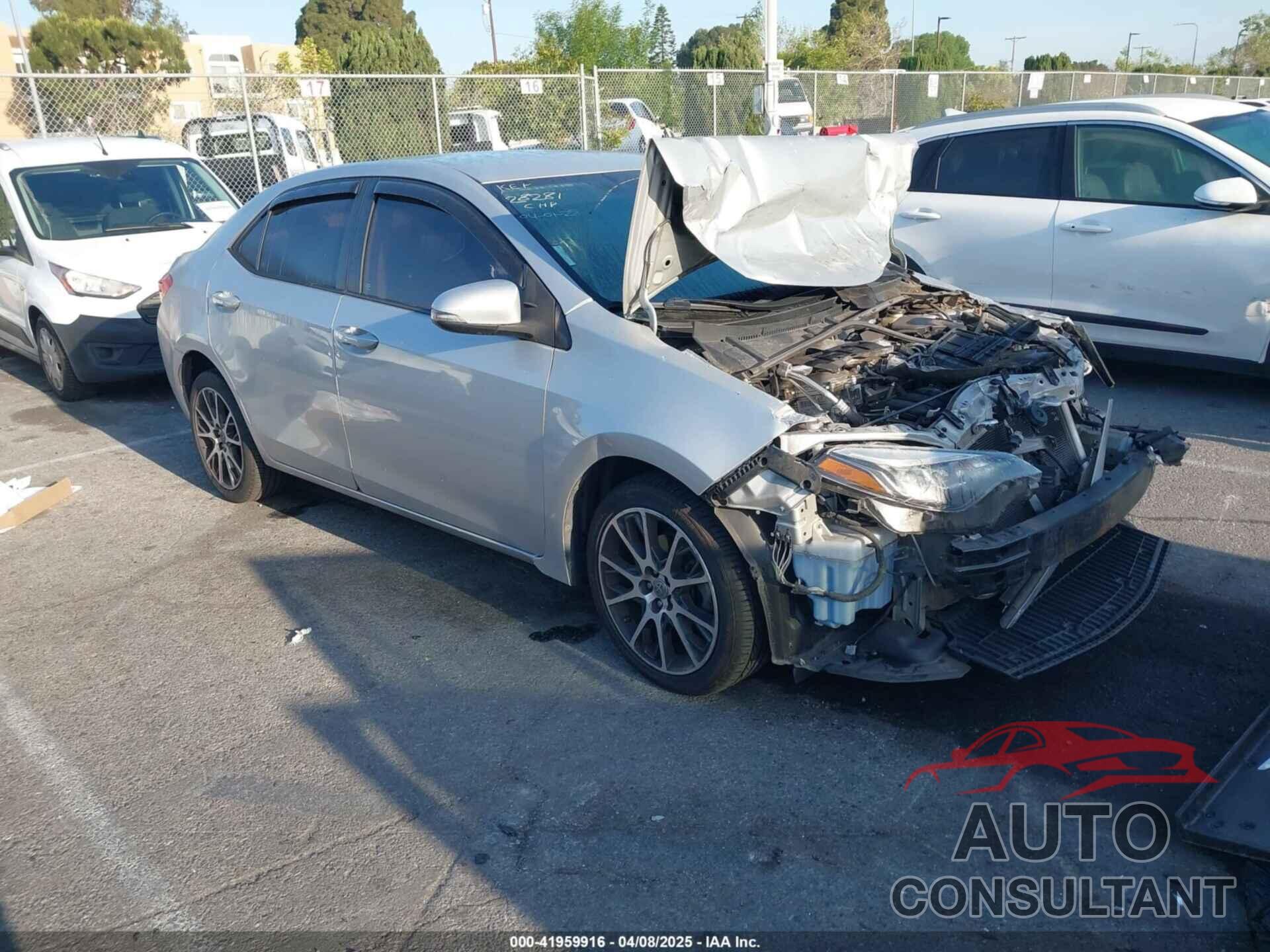 TOYOTA COROLLA 2017 - 5YFBURHE2HP643856