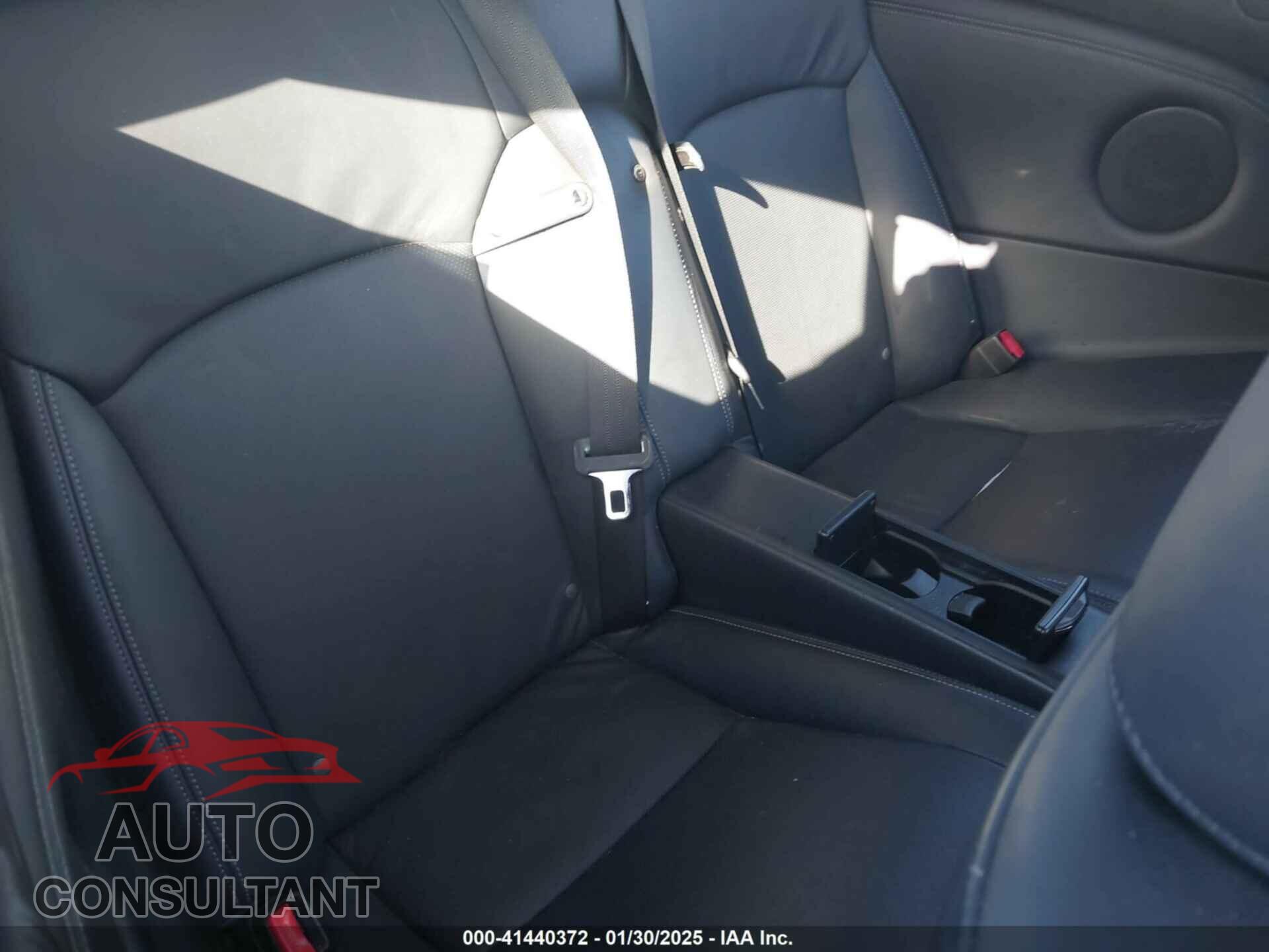LEXUS IS 350C 2010 - JTHFE2C29A2500957