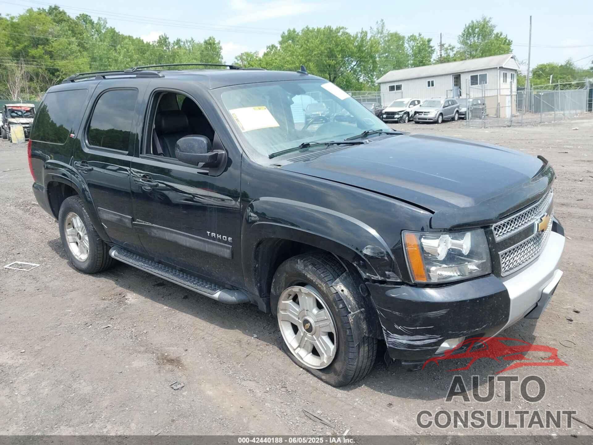 CHEVROLET TAHOE 2013 - 1GNSKBE02DR255507