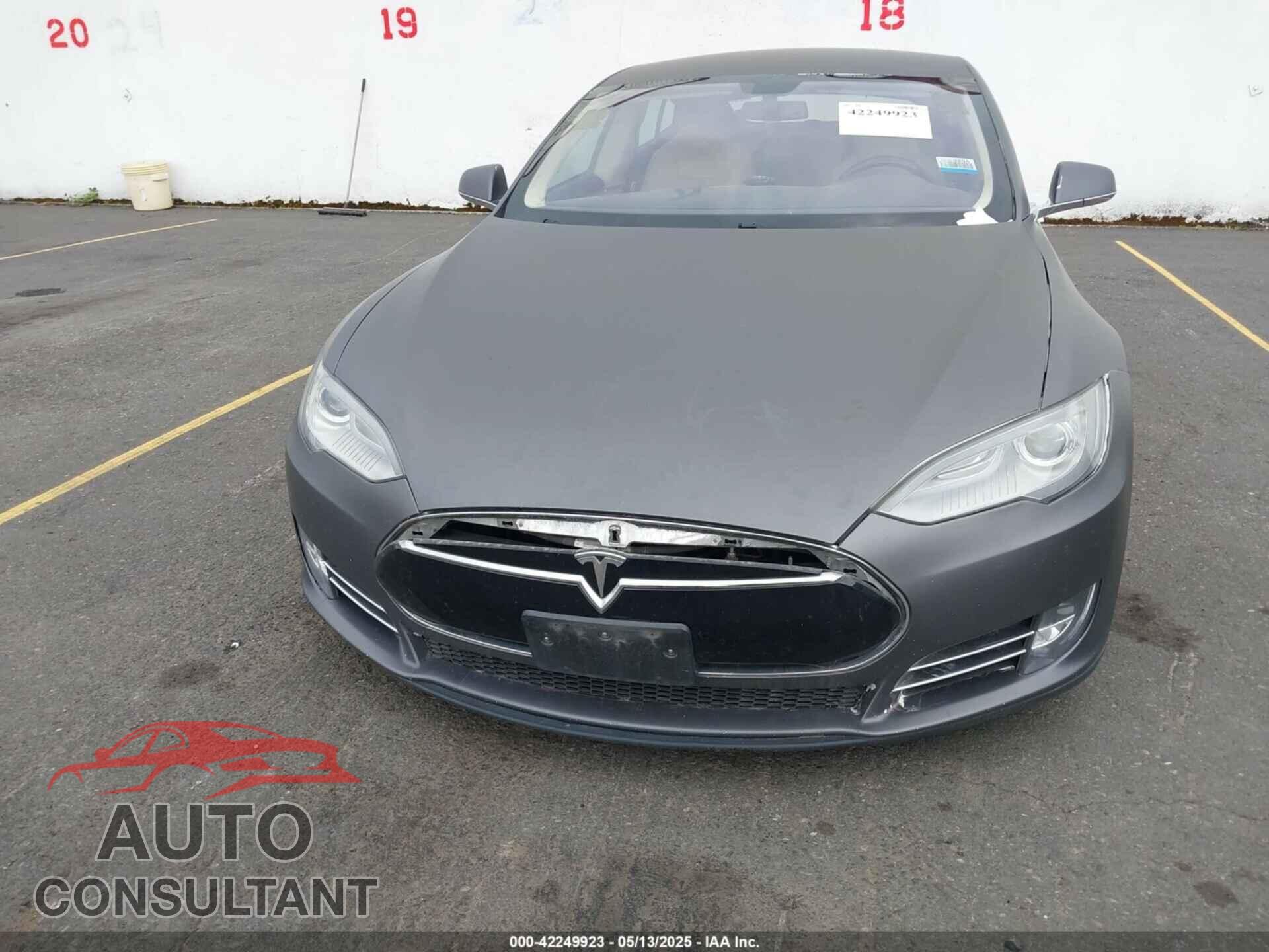 TESLA MODEL S 2012 - 5YJSA1CN8CFP02687