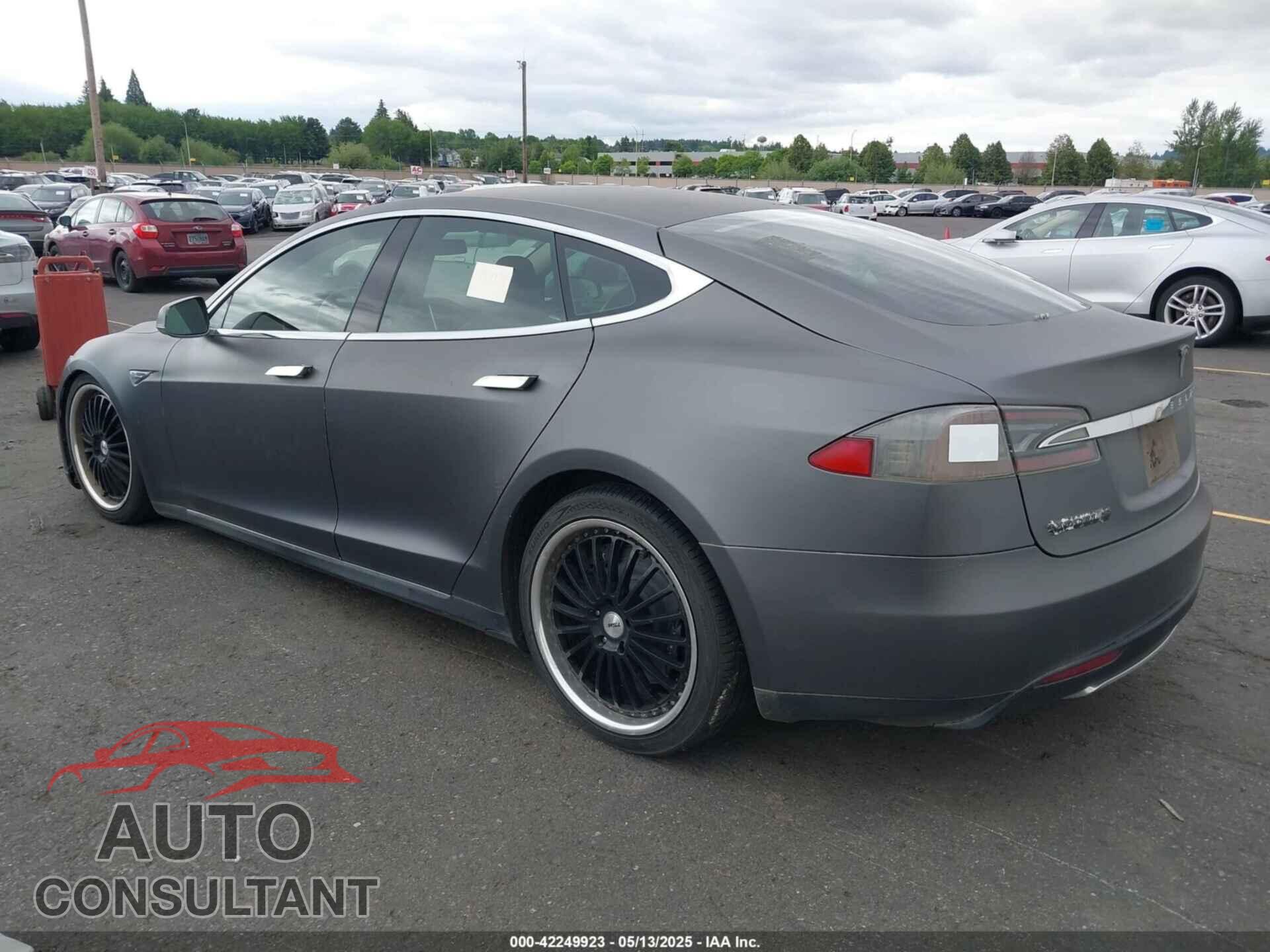 TESLA MODEL S 2012 - 5YJSA1CN8CFP02687