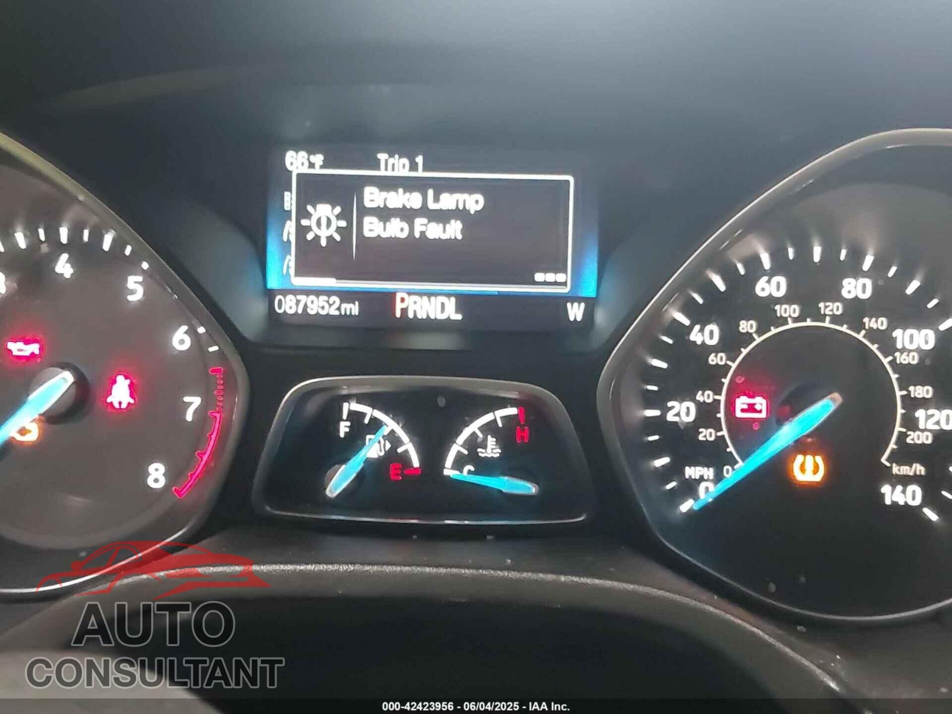 FORD FOCUS 2017 - 1FADP3F21HL303635