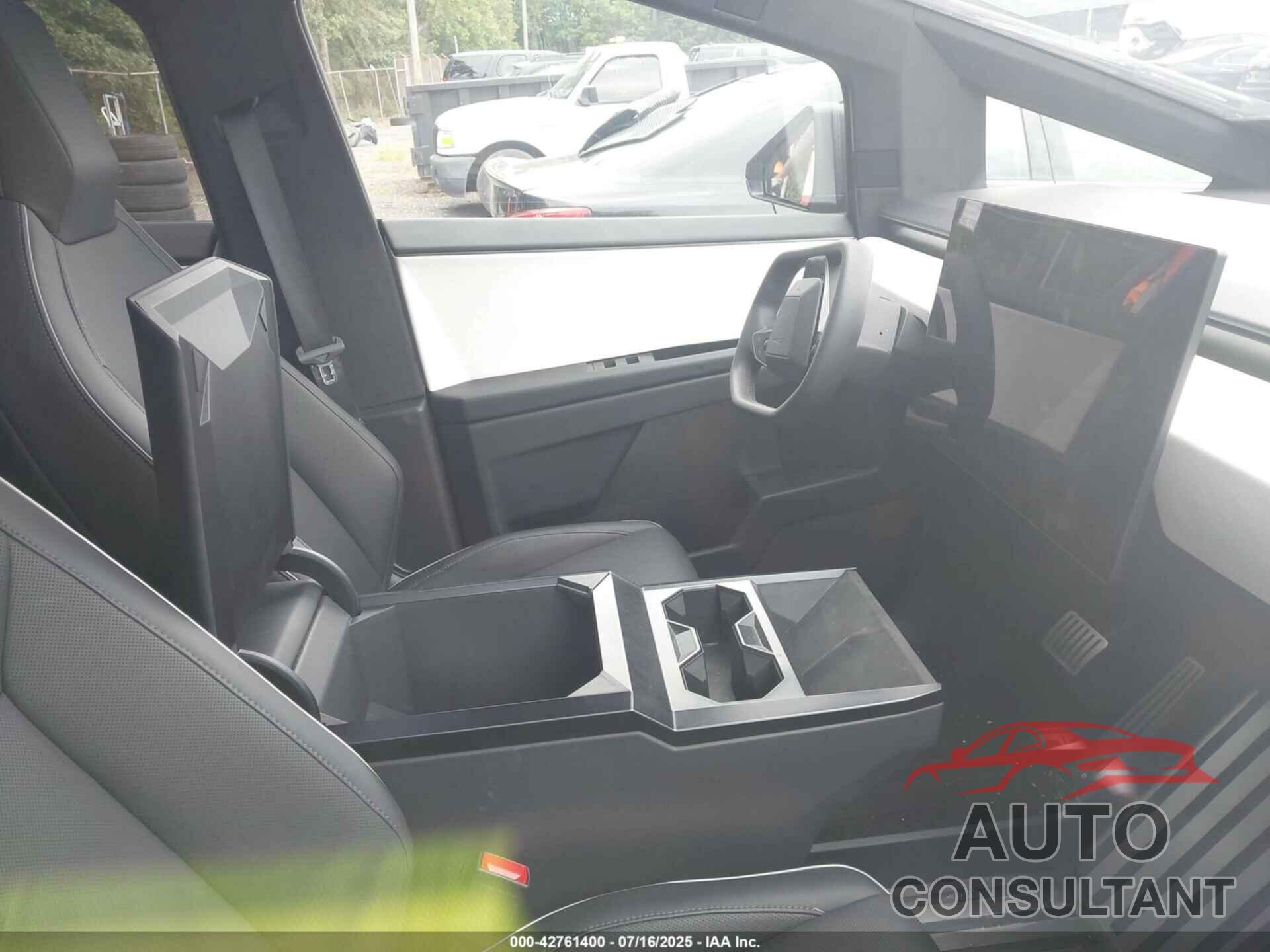 TESLA CYBERTRUCK 2024 - 7G2CEHED5RA007852