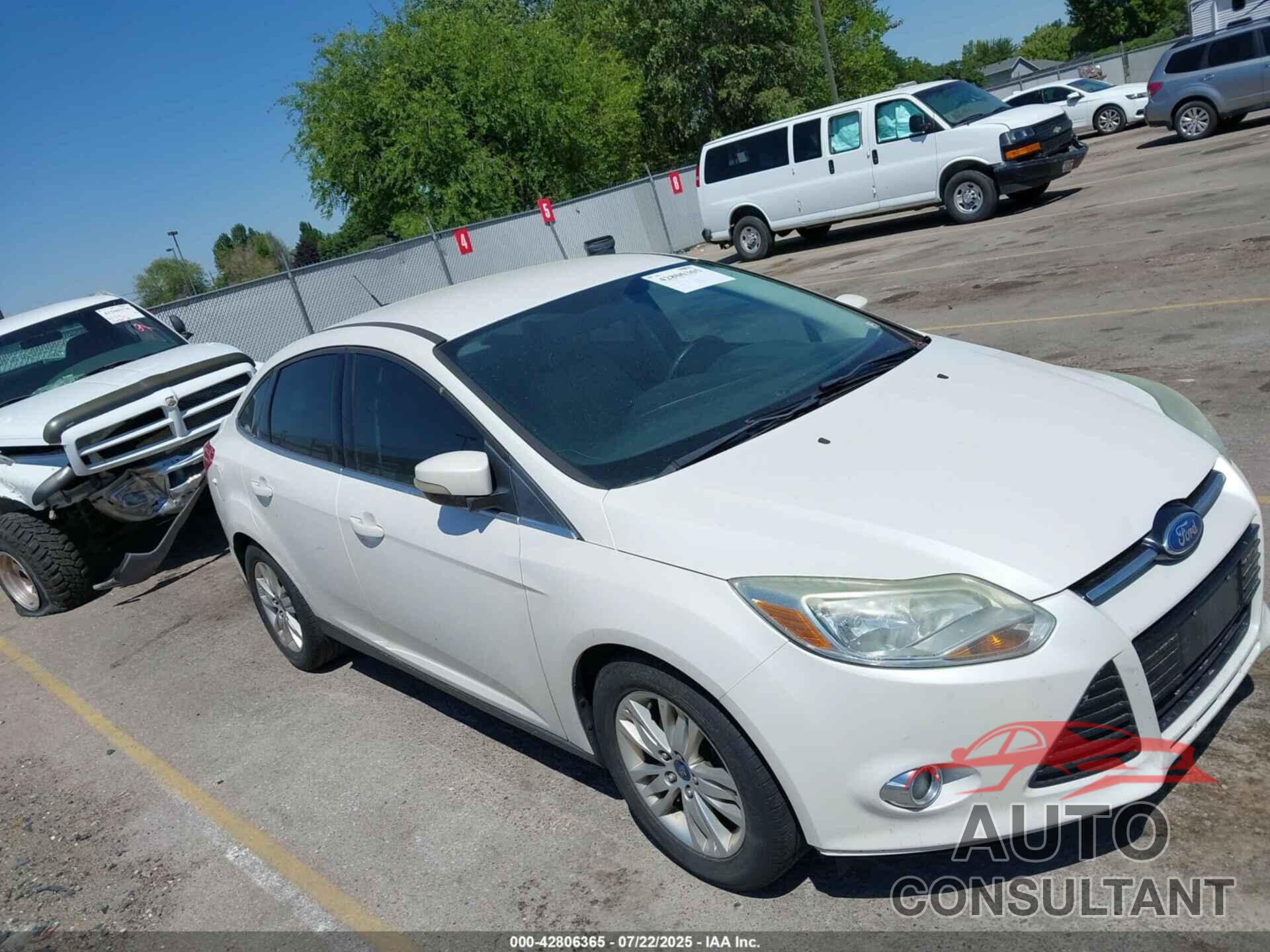FORD FOCUS 2012 - 1FAHP3H21CL147460
