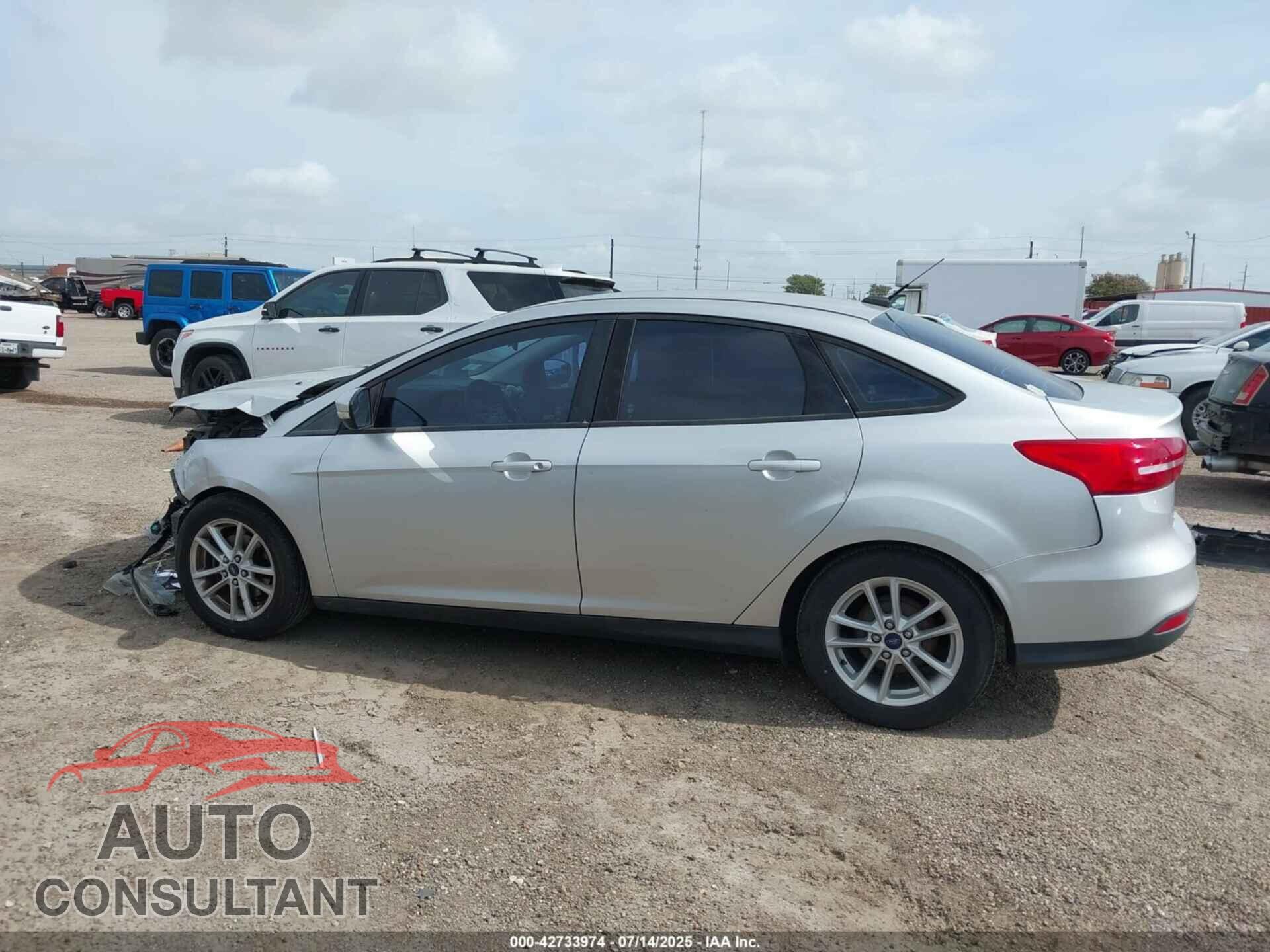 FORD FOCUS 2015 - 1FADP3F24FL219273