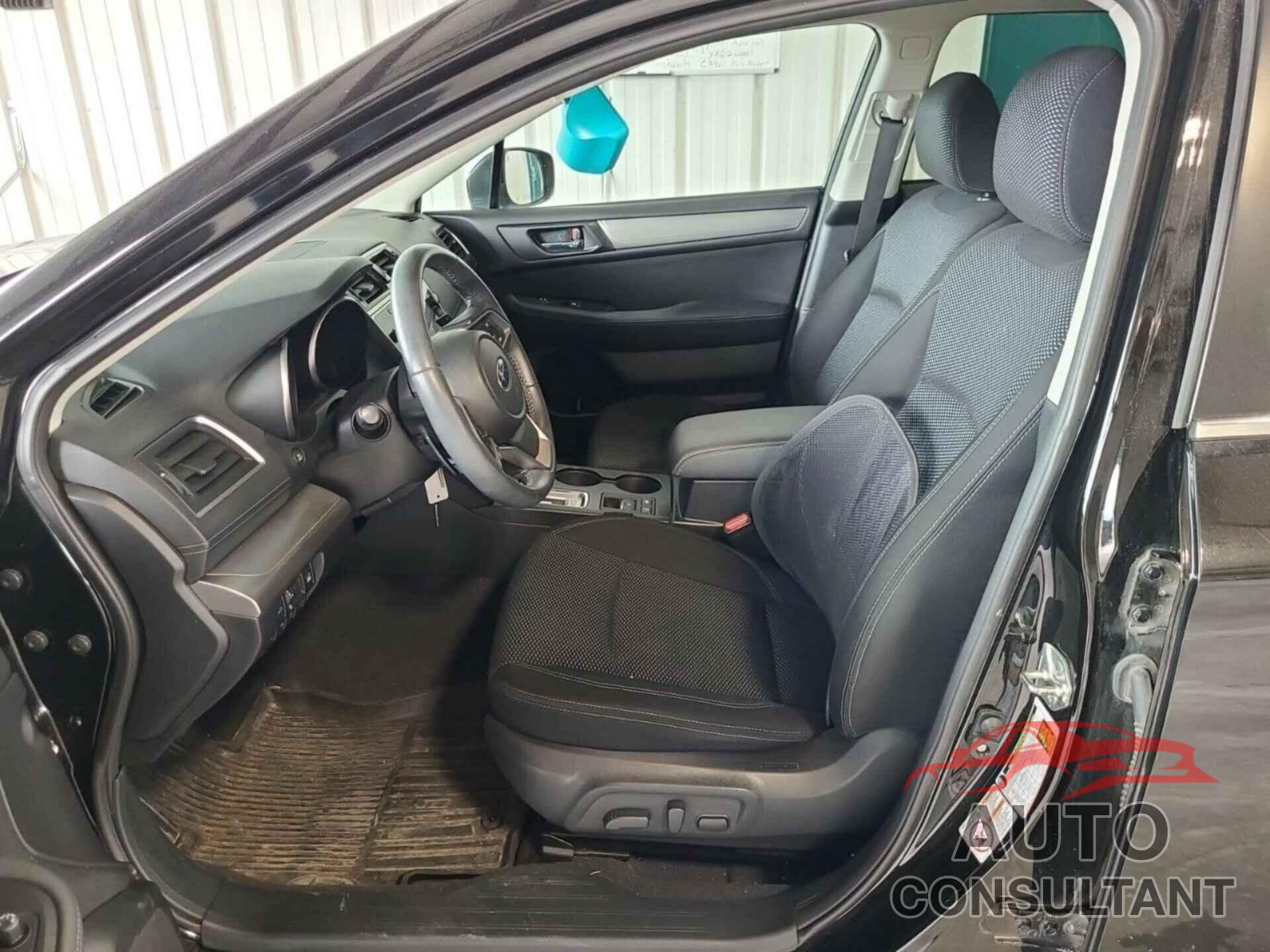 SUBARU OUTBACK 2018 - 4S4BSAHC7J3328065