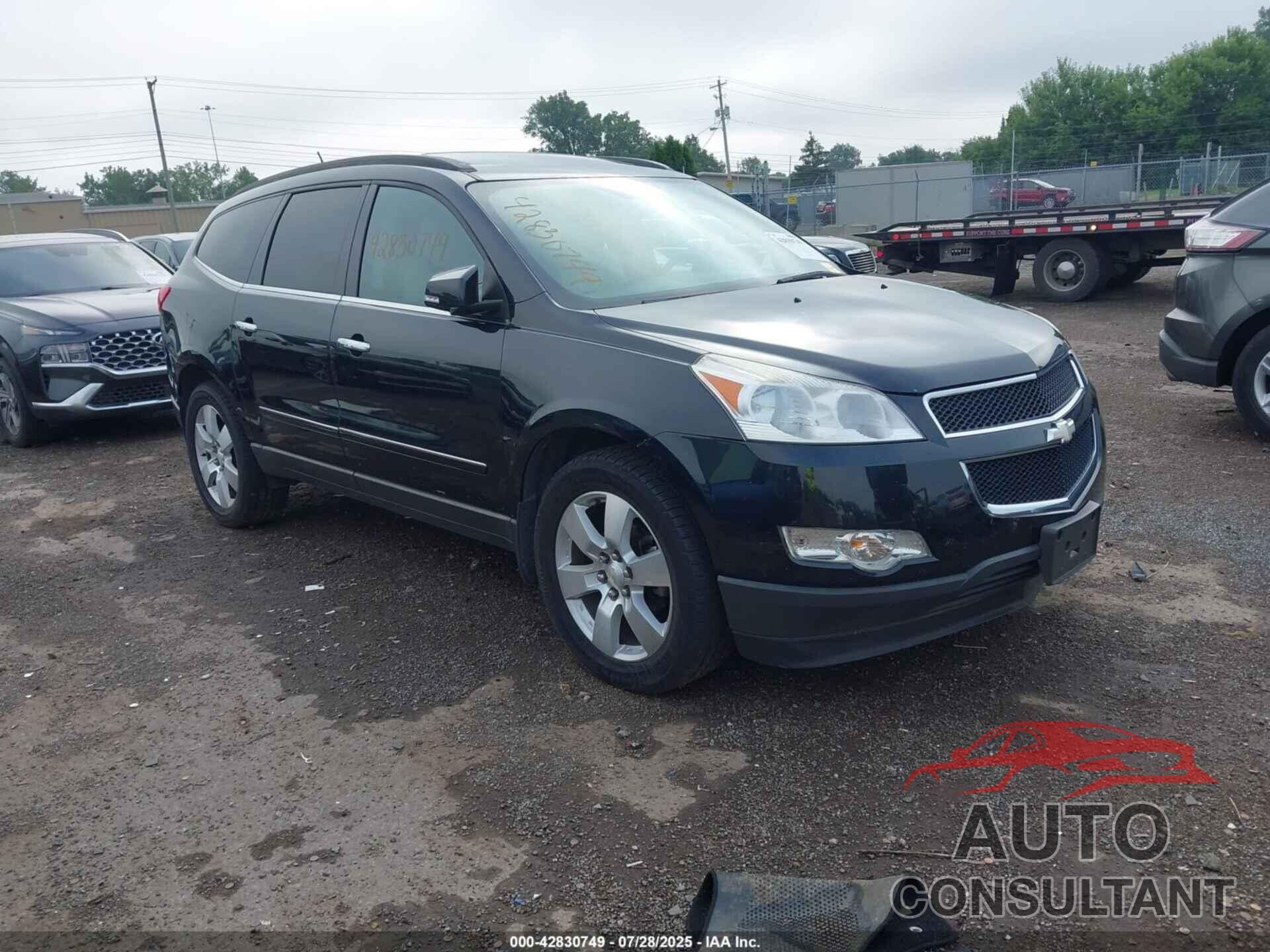 CHEVROLET TRAVERSE 2011 - 1GNKRLED8BJ409590