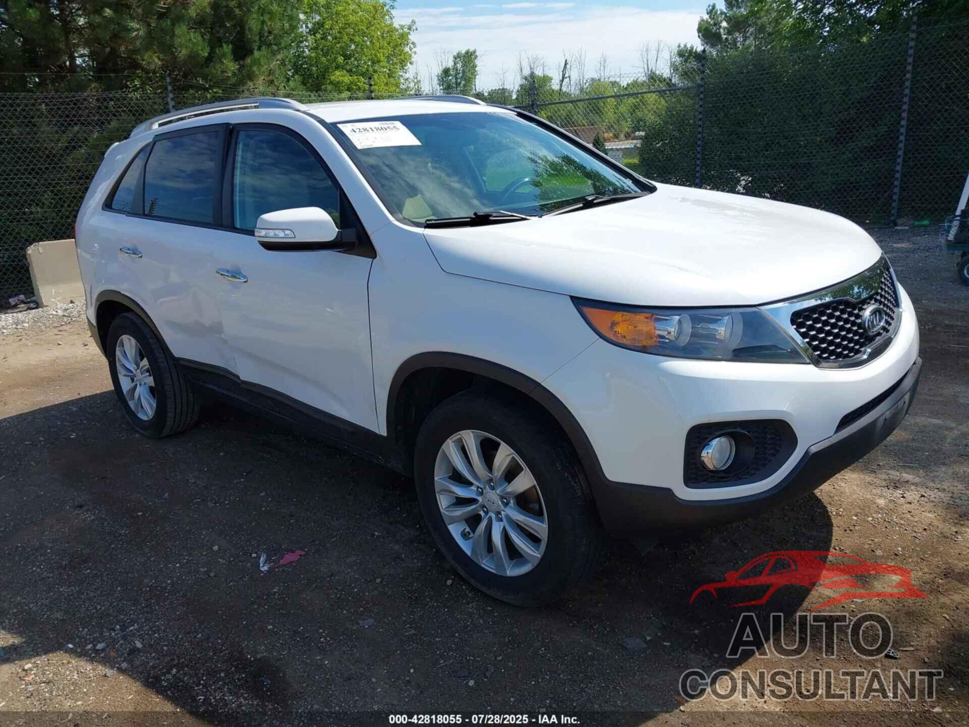KIA SORENTO 2011 - 5XYKU4A21BG179750