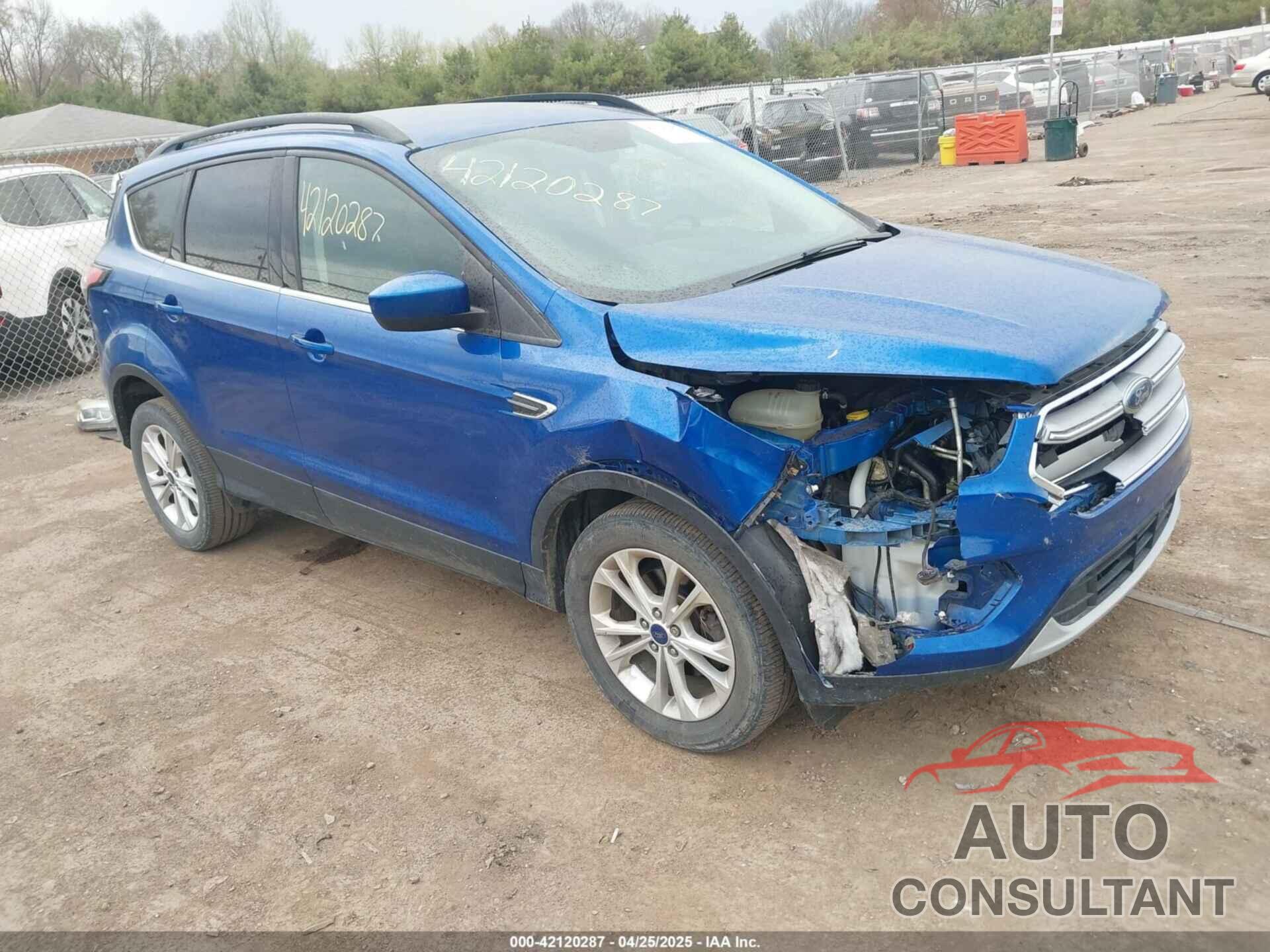 FORD ESCAPE 2017 - 1FMCU0GD5HUA48670