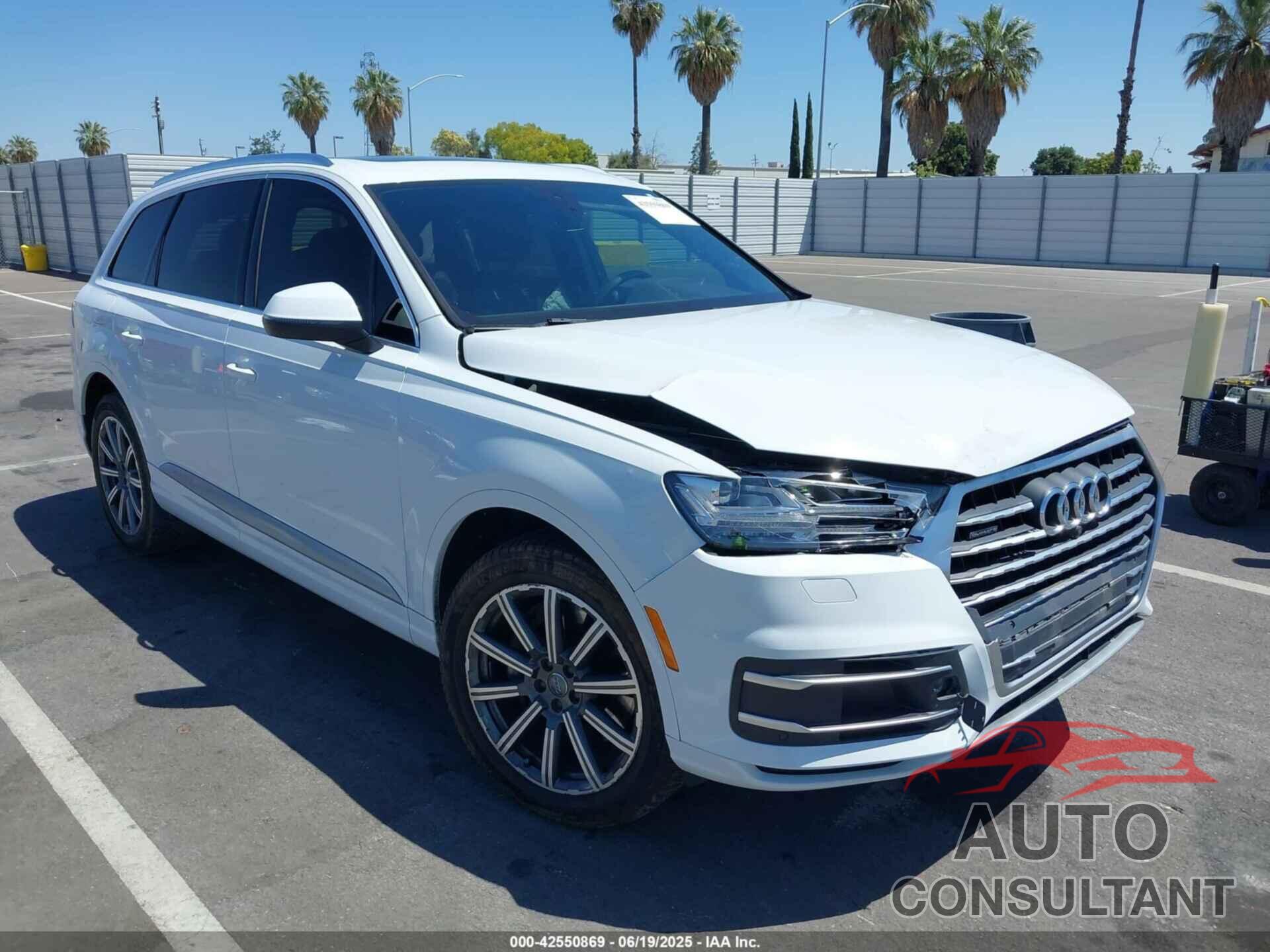 AUDI Q7 2019 - WA1LHAF77KD031333