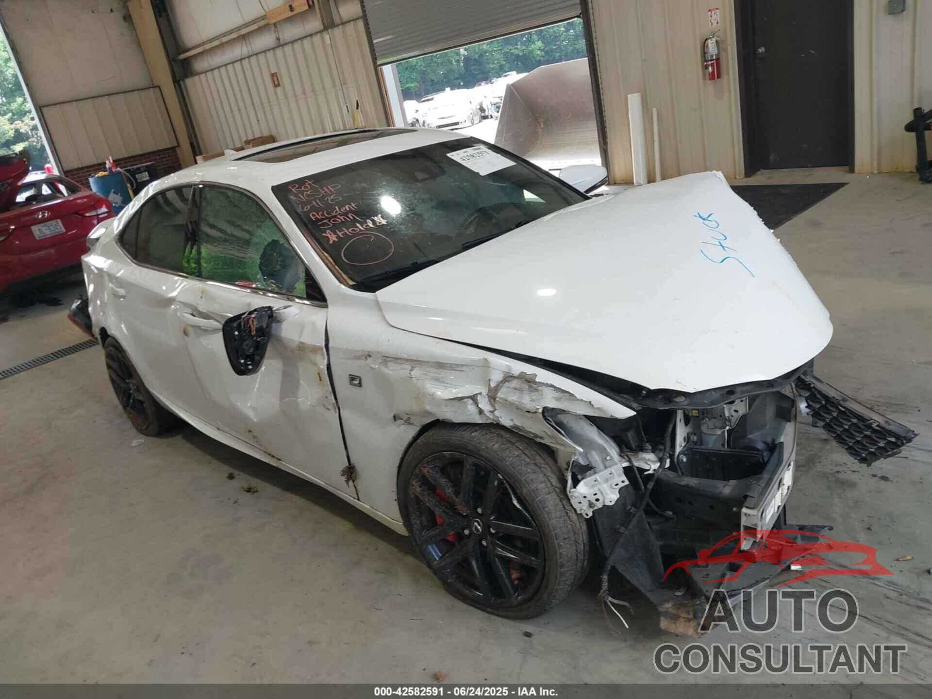 LEXUS IS 200T 2017 - JTHBA1D26H5049840