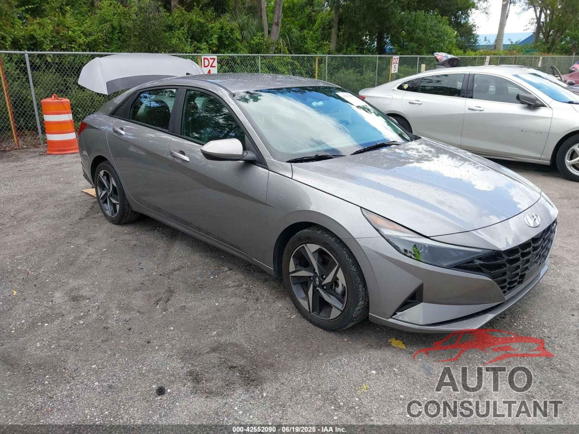 HYUNDAI ELANTRA 2023 - KMHLS4AG0PU523902