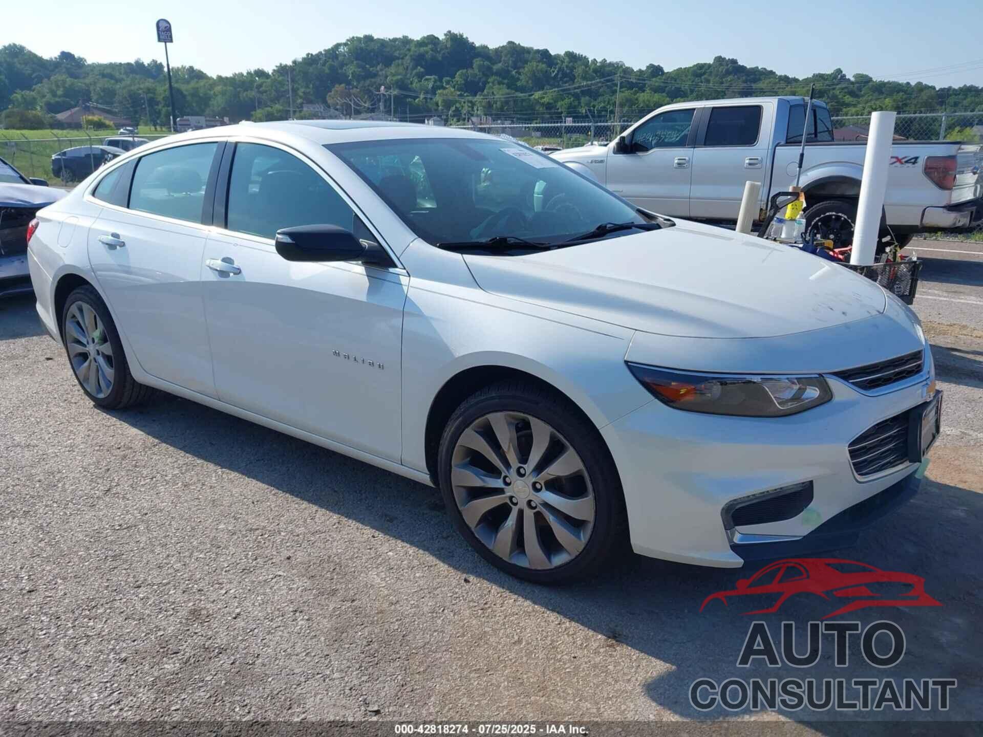 CHEVROLET MALIBU 2017 - 1G1ZH5SX5HF171013