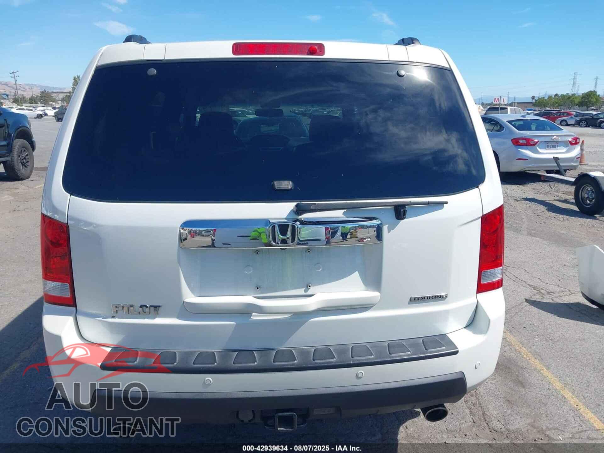 HONDA PILOT 2011 - 5FNYF3H98BB034357