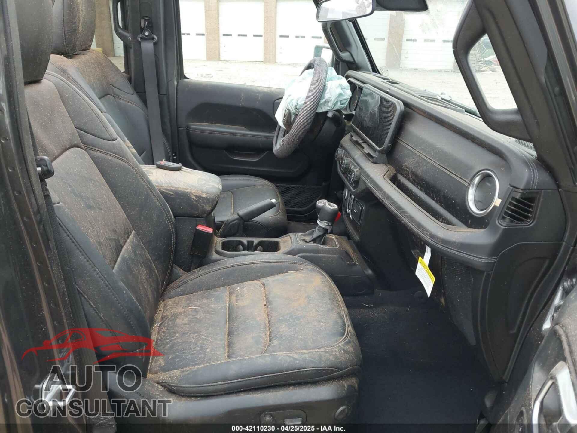 JEEP GLADIATOR 2025 - 1C6PJTAG2SL500159