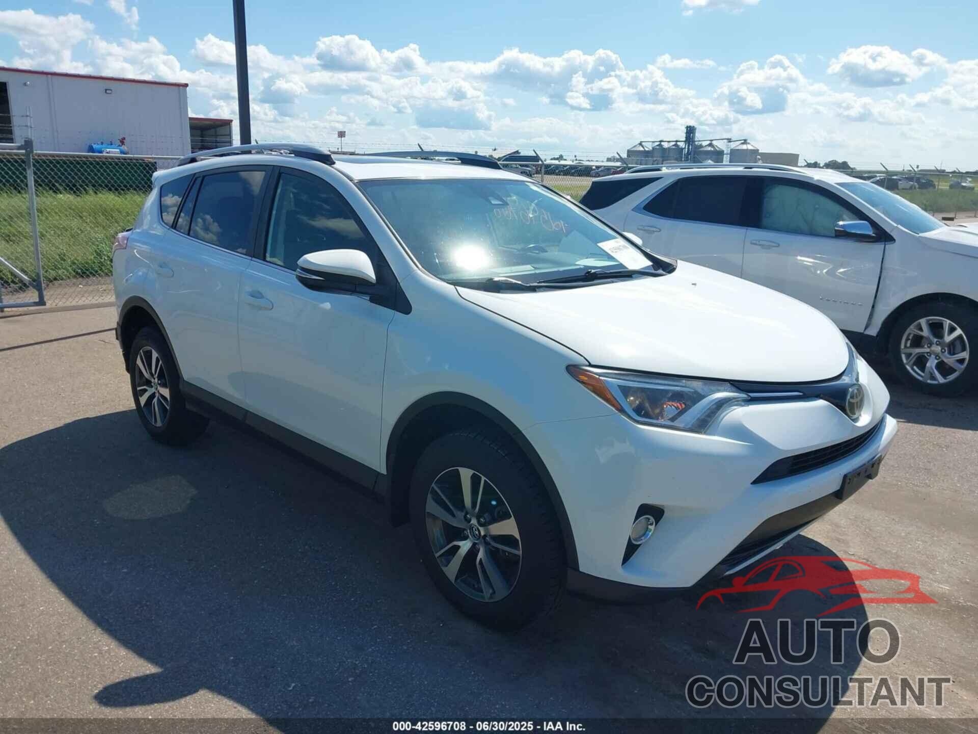 TOYOTA RAV4 2018 - JTMRFREV3JD251376