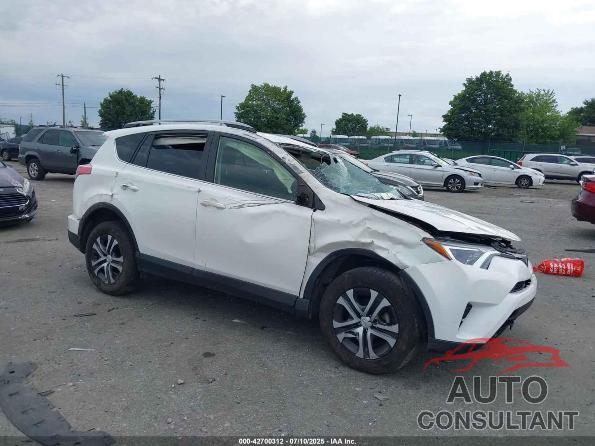 TOYOTA RAV4 2018 - JTMBFREV6JJ210226