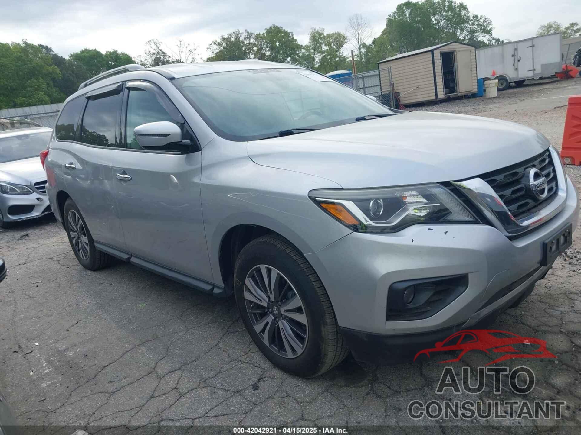 NISSAN PATHFINDER 2017 - 5N1DR2MM9HC648975
