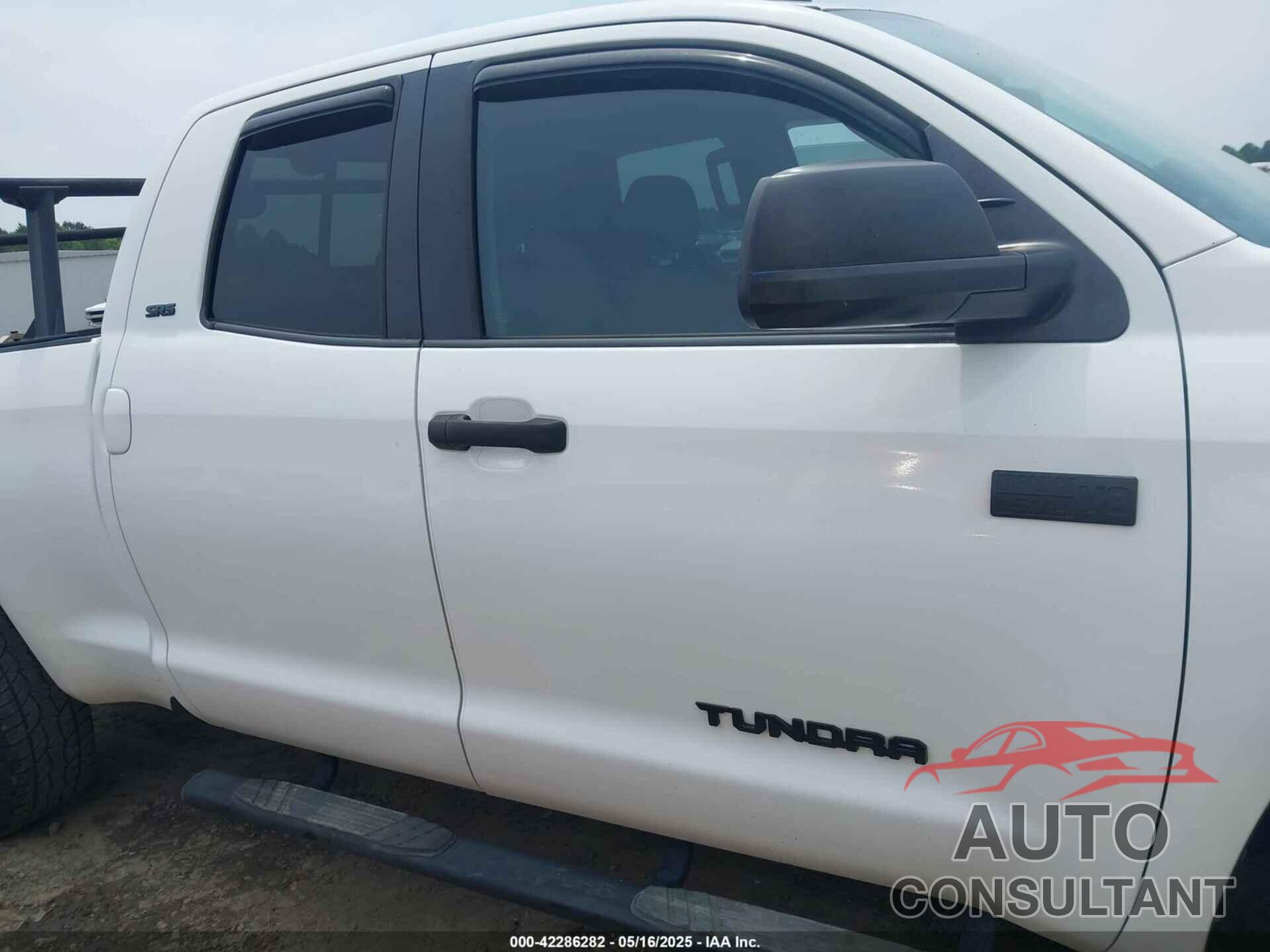 TOYOTA TUNDRA 2017 - 5TFUW5F16HX626071