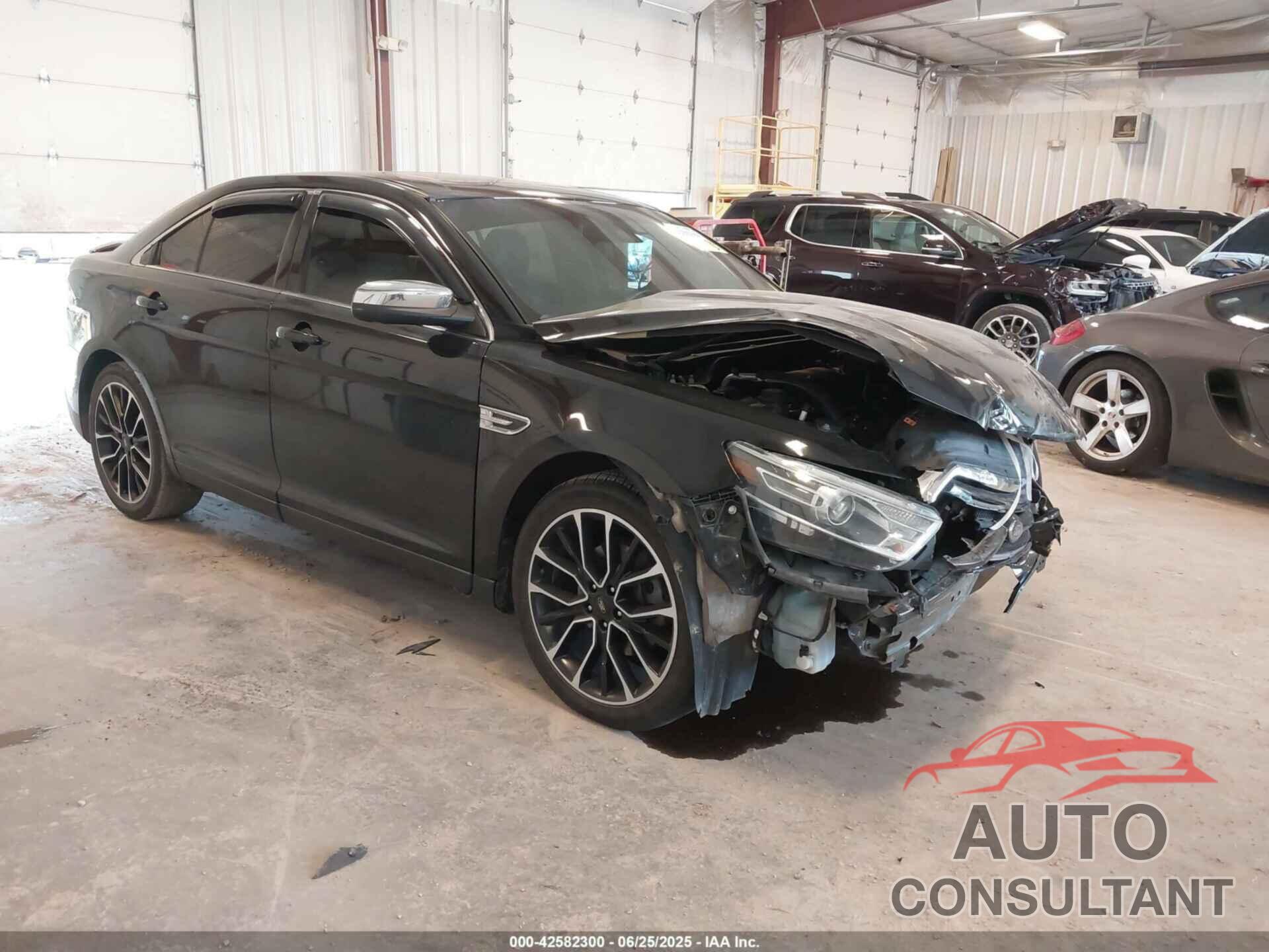 FORD TAURUS 2019 - 1FAHP2J84KG116719