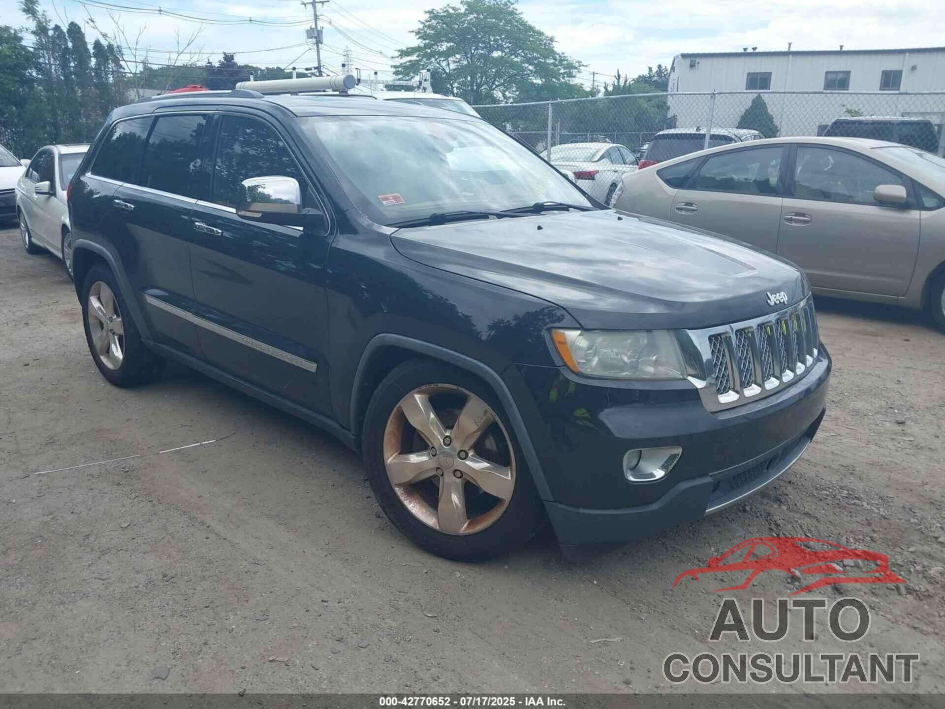 JEEP GRAND CHEROKEE 2011 - 1J4RR6GG5BC665880