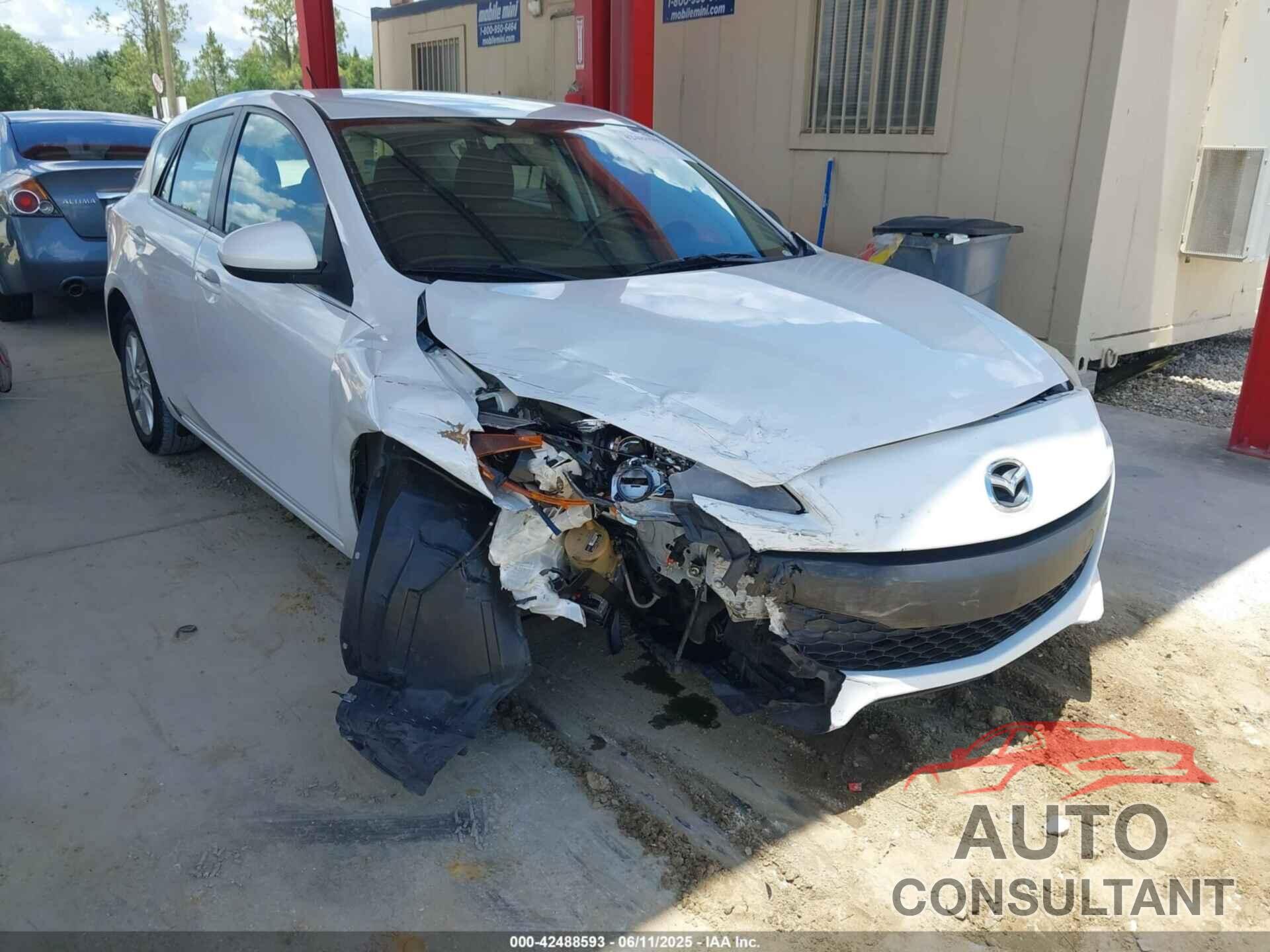 MAZDA MAZDA3 2013 - JM1BL1L76D1823157