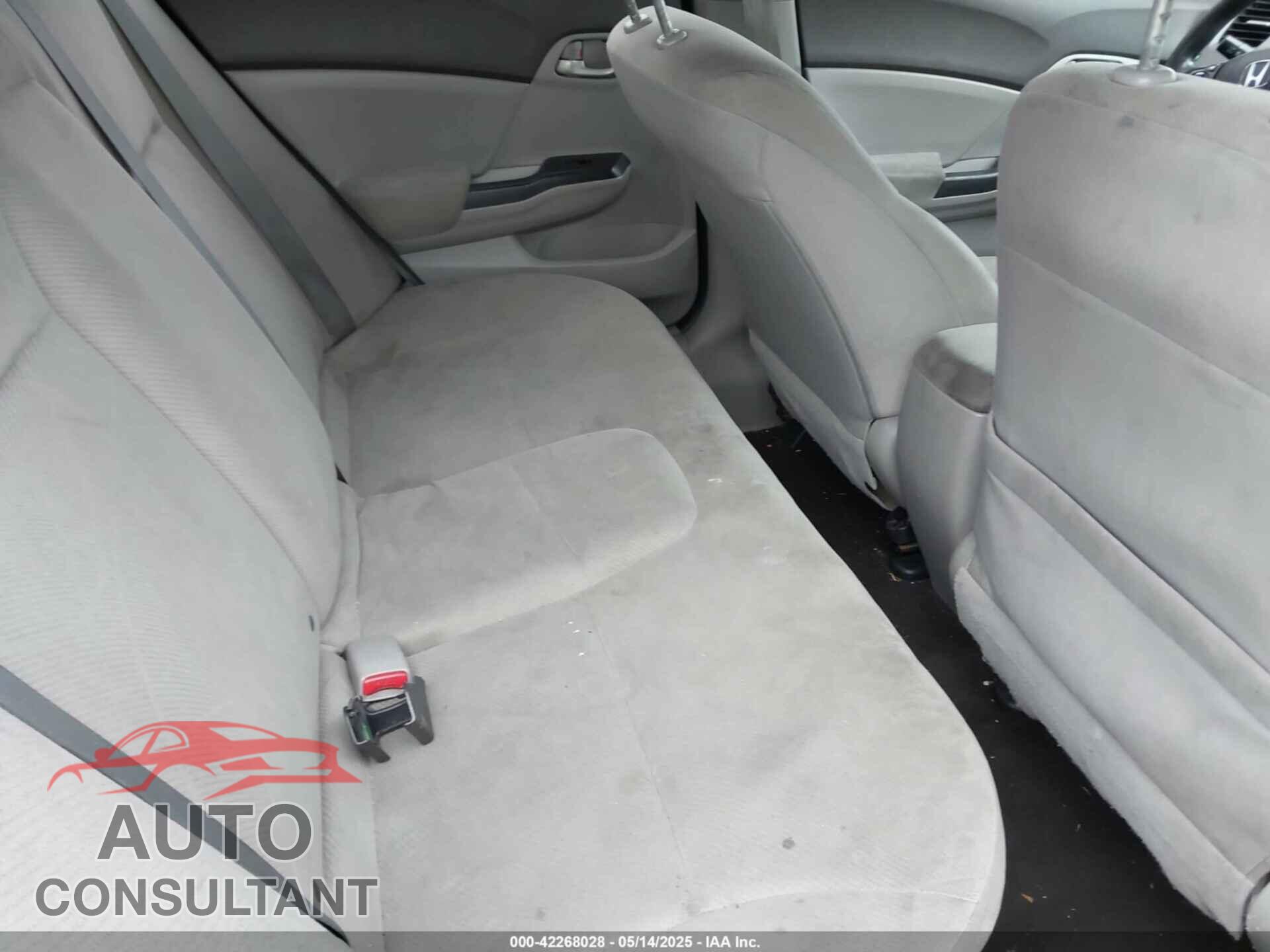 HONDA CIVIC 2012 - 2HGFB2F52CH565242