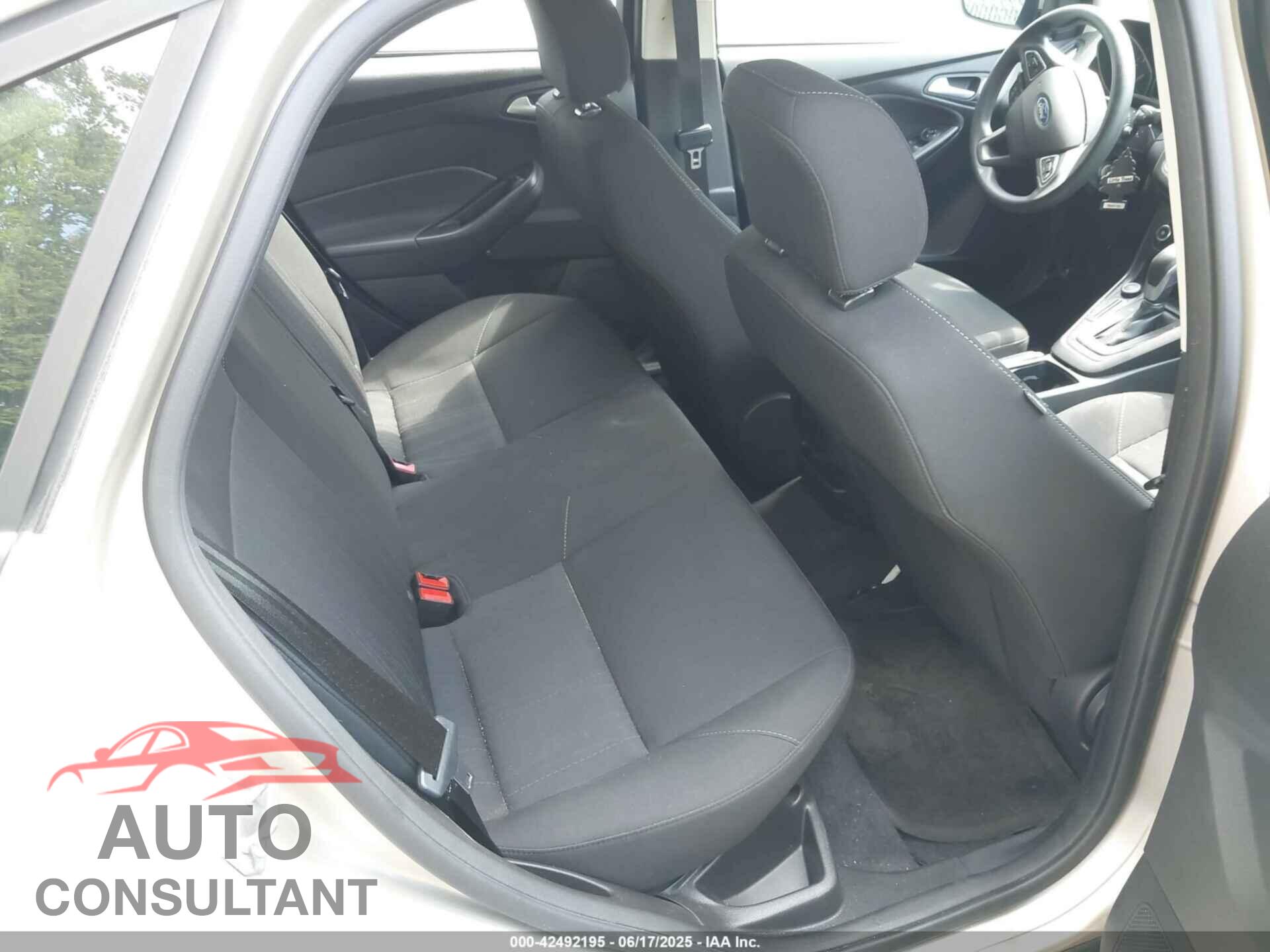 FORD FOCUS 2017 - 1FADP3F2XHL304752
